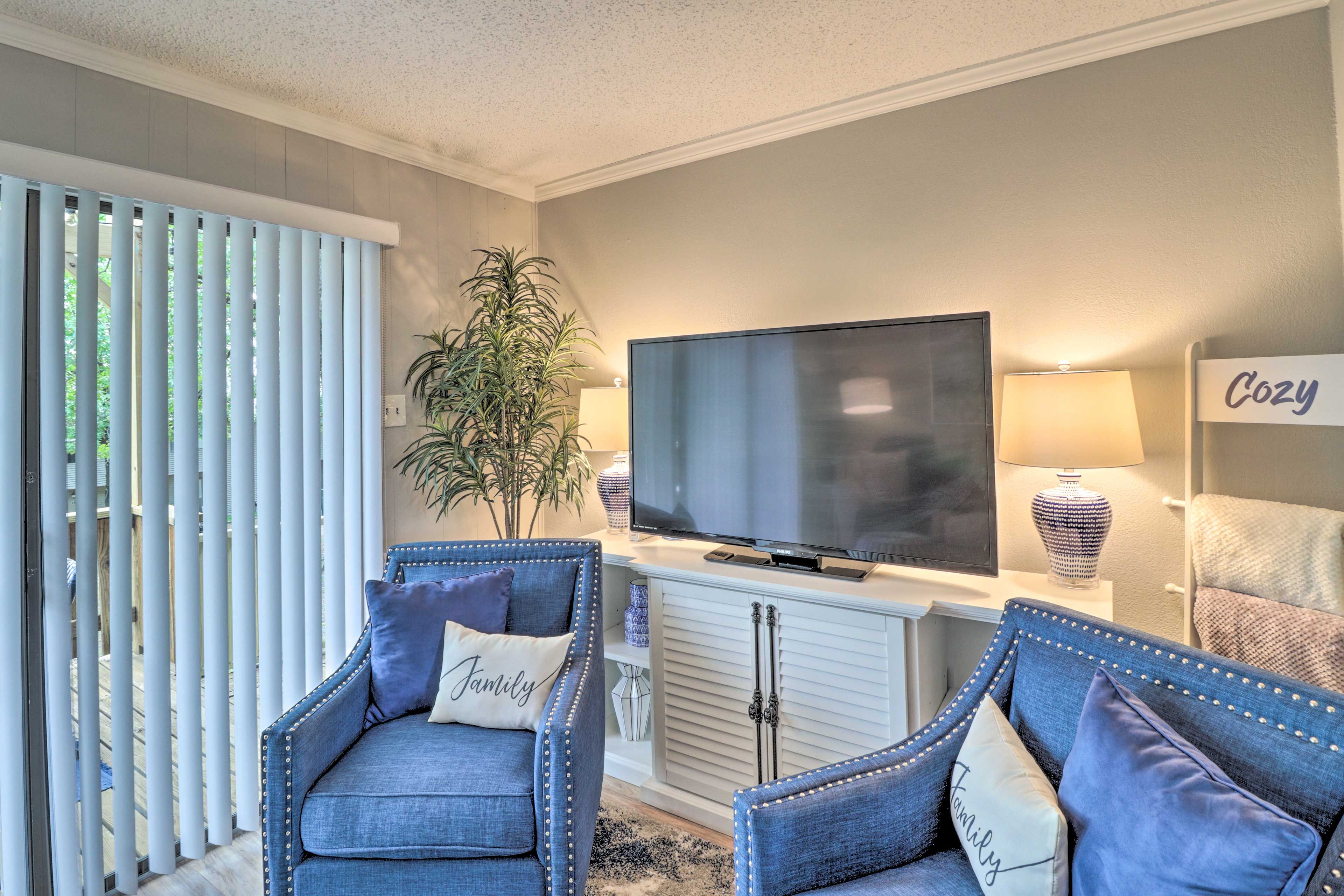 Living Room | Free WiFi