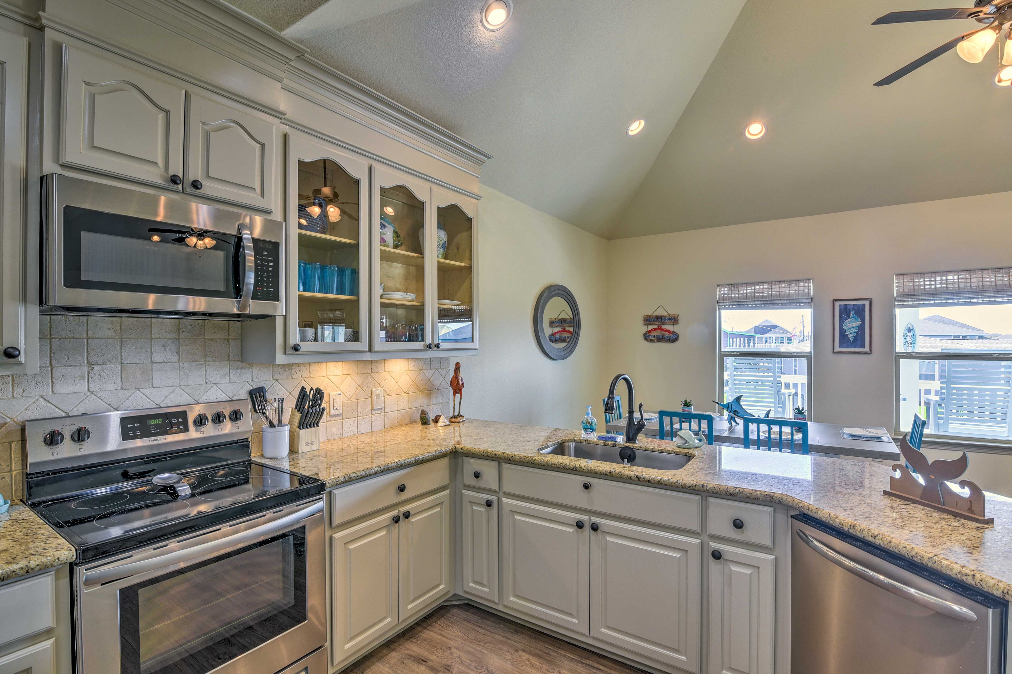 Kitchen | Fully Equipped