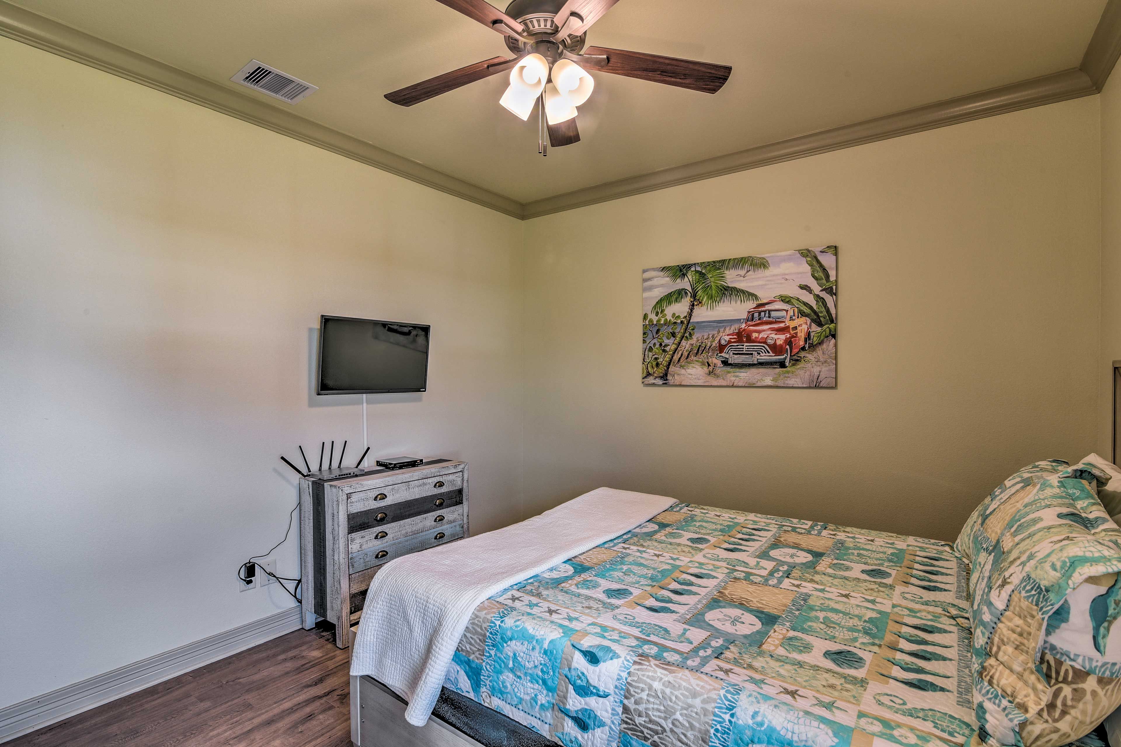 Bedroom 2 | Smart TV