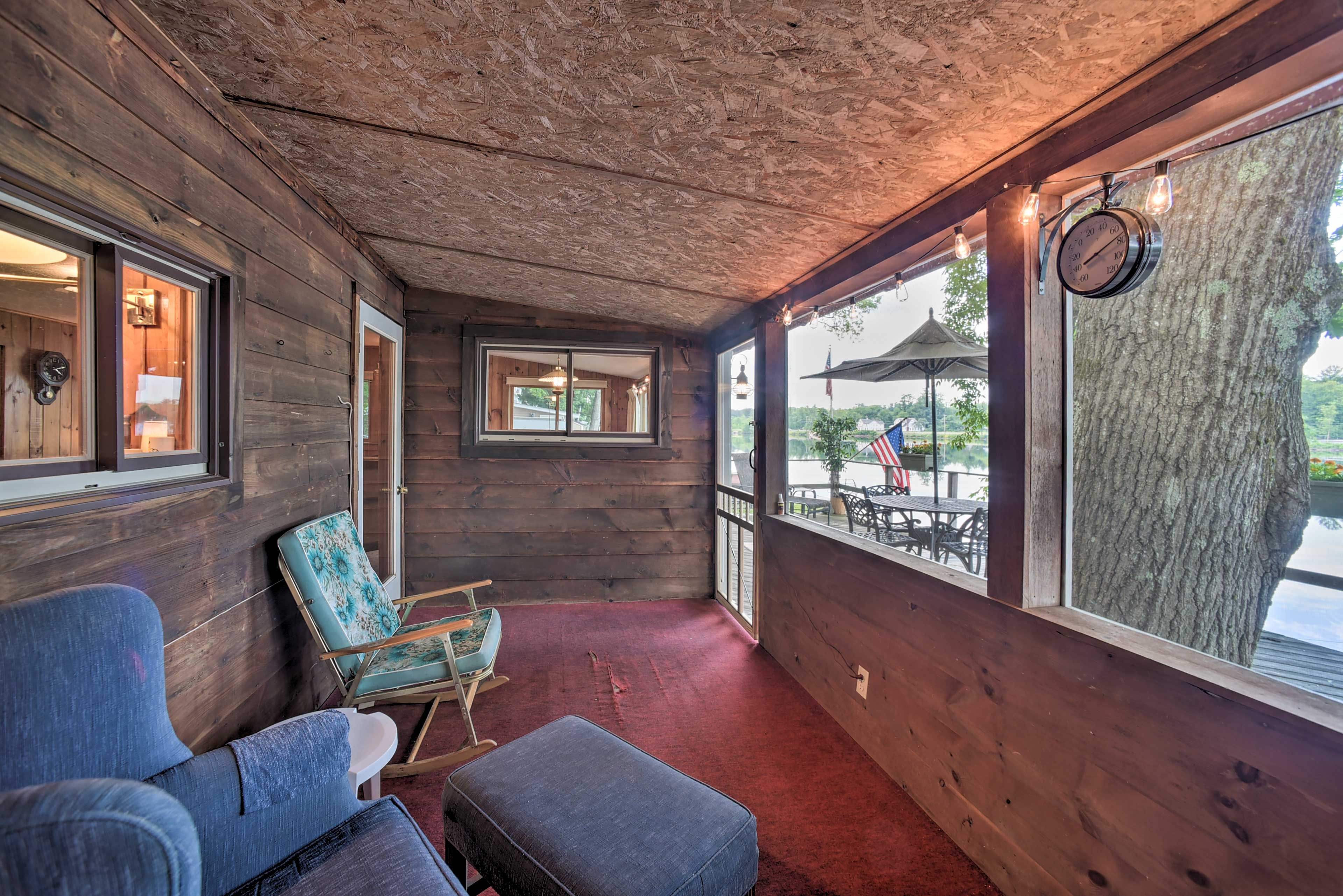 Screened-In Porch | Deck Access