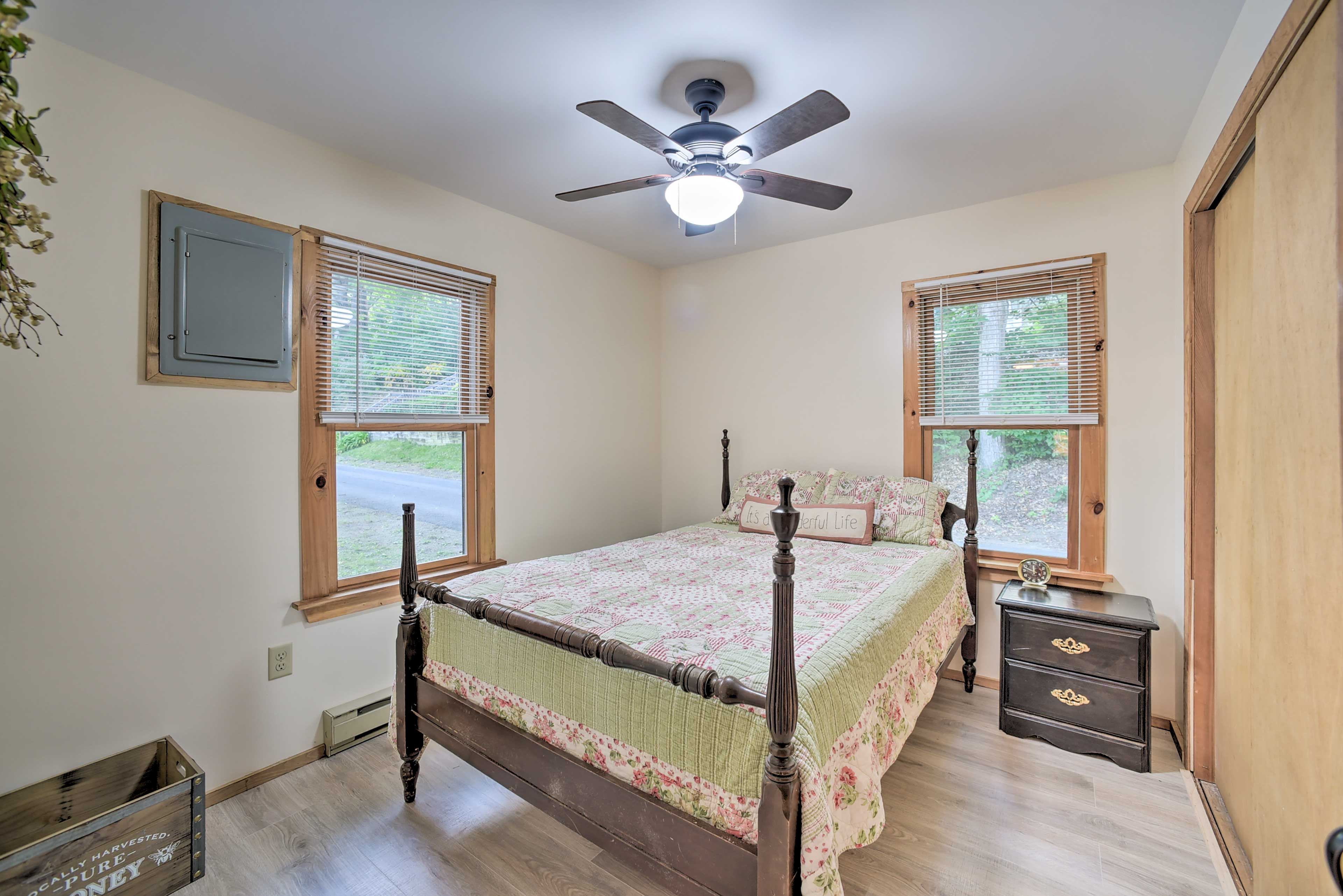 Bedroom 1 | Full Bed