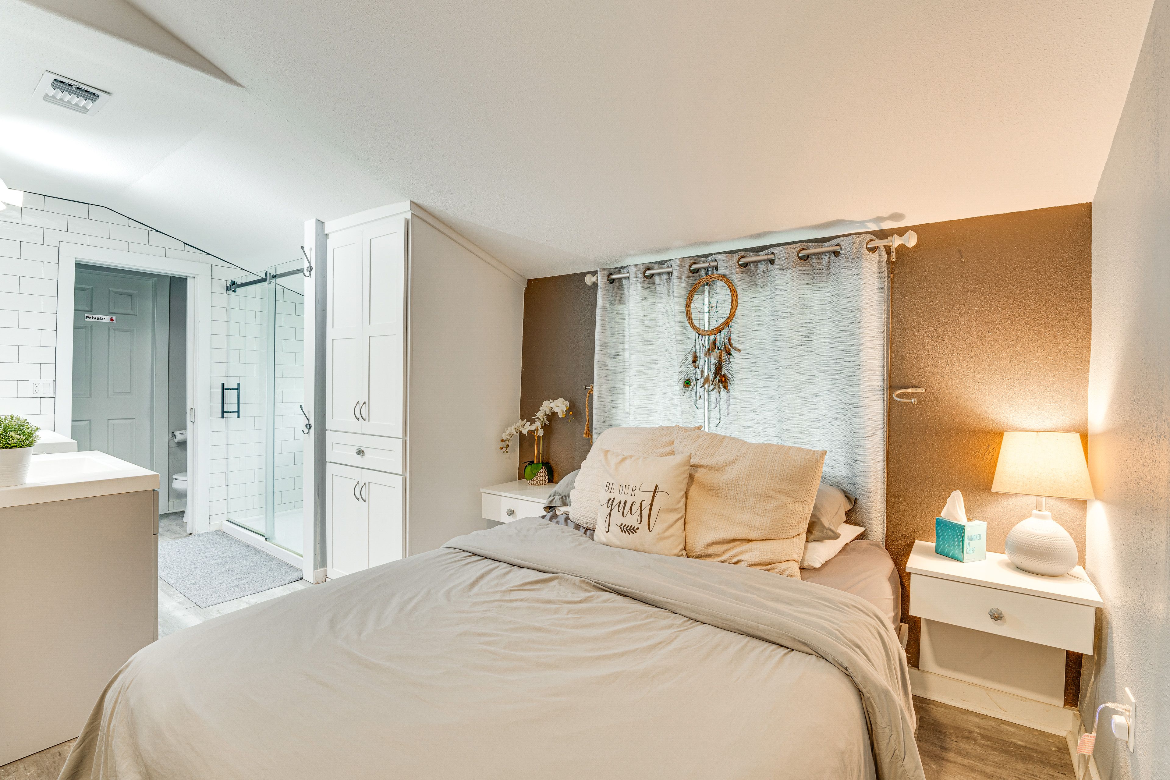 Bedroom 1 | Queen Bed | Linens Provided