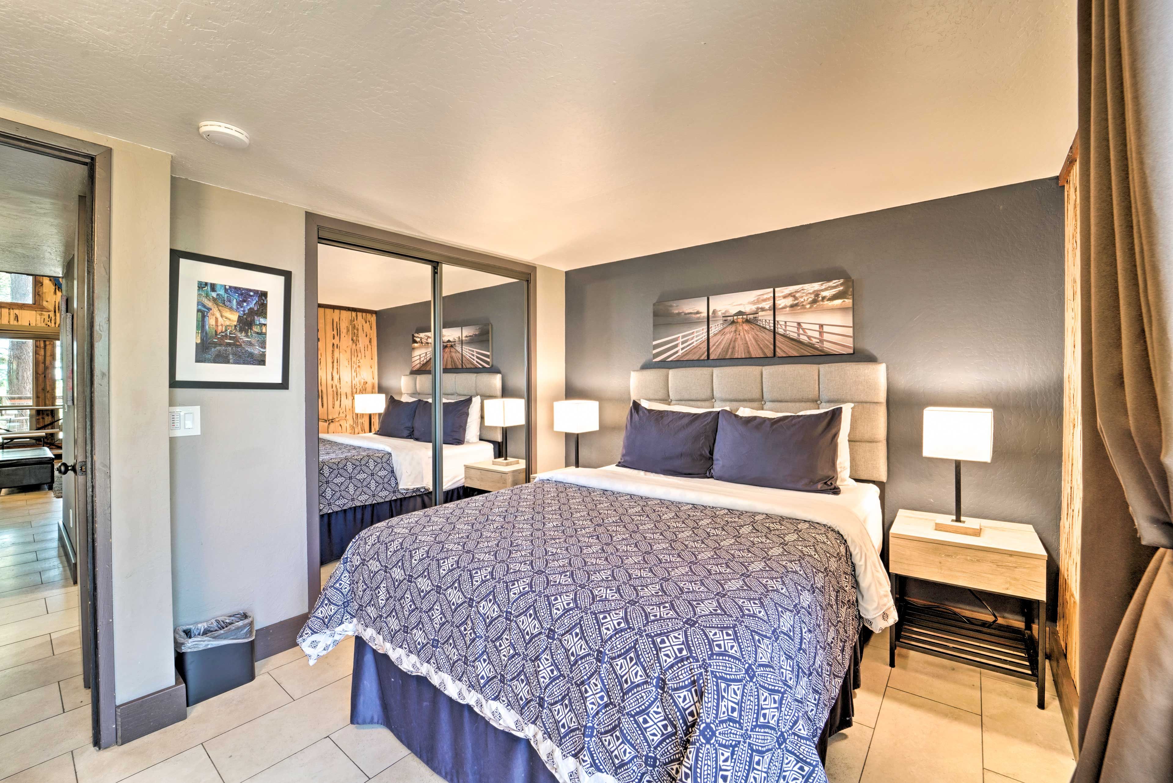 Bedroom 1 | Queen Bed