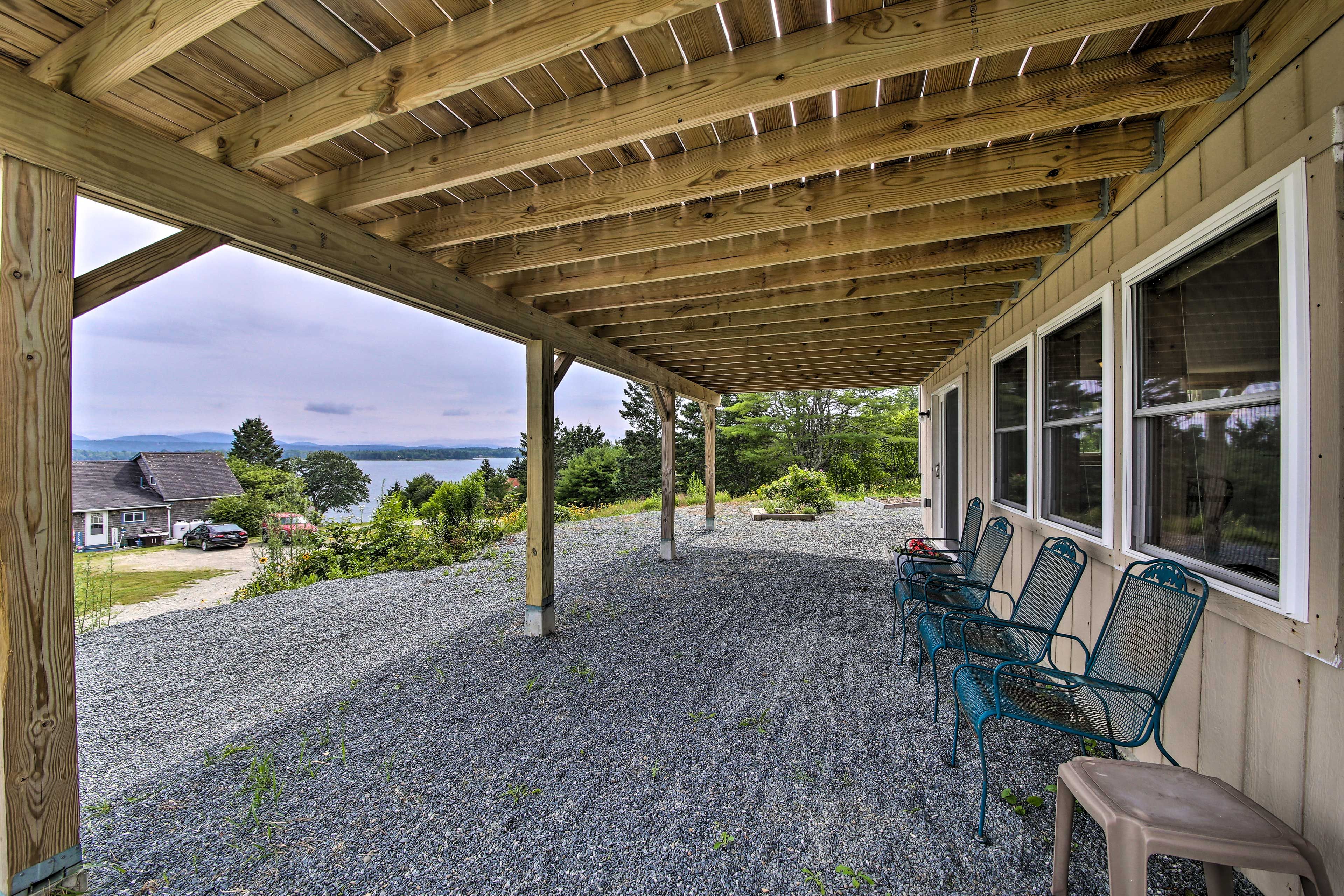 Home Exterior | Lounge Area
