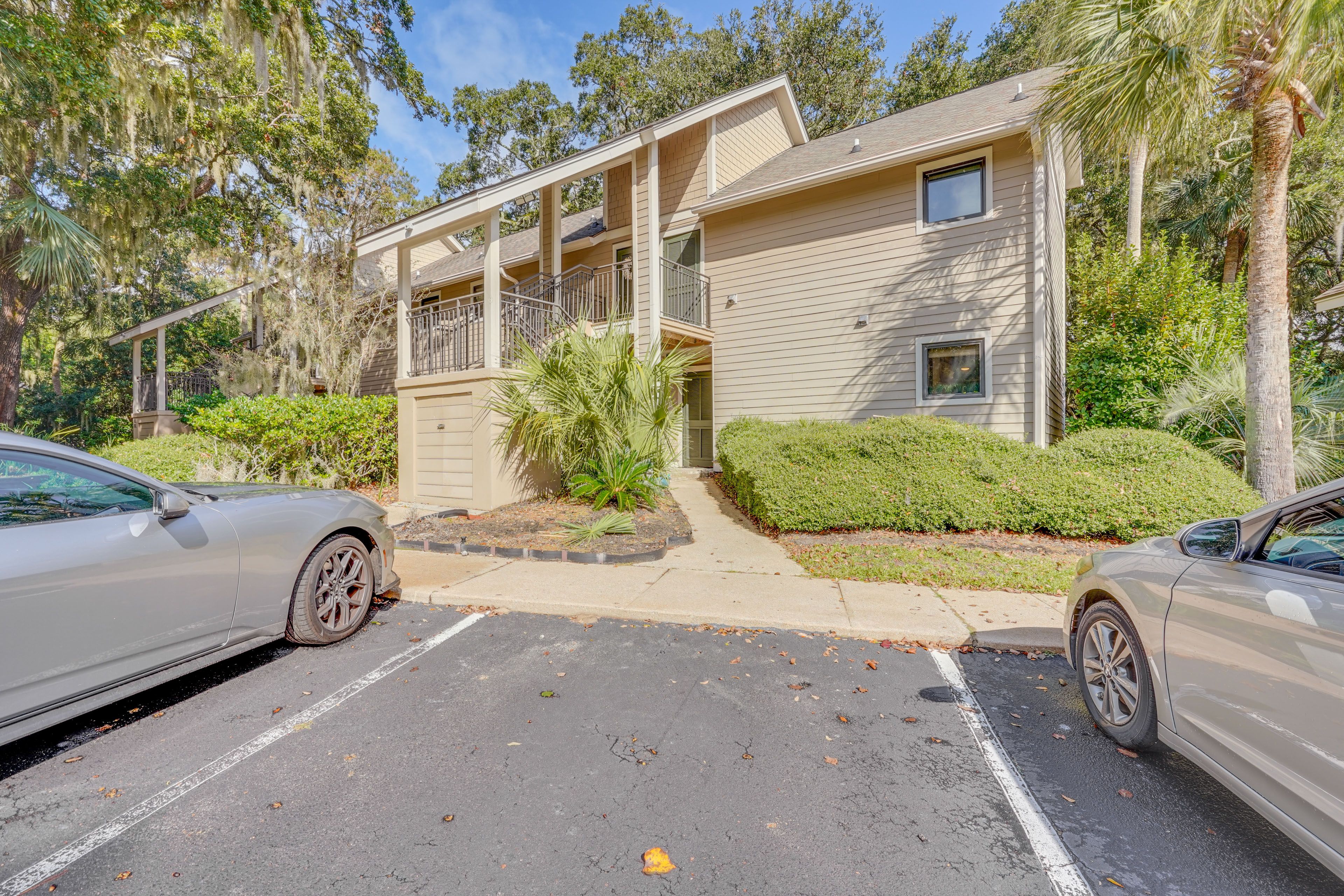 Front Entrance | Keyless Entry