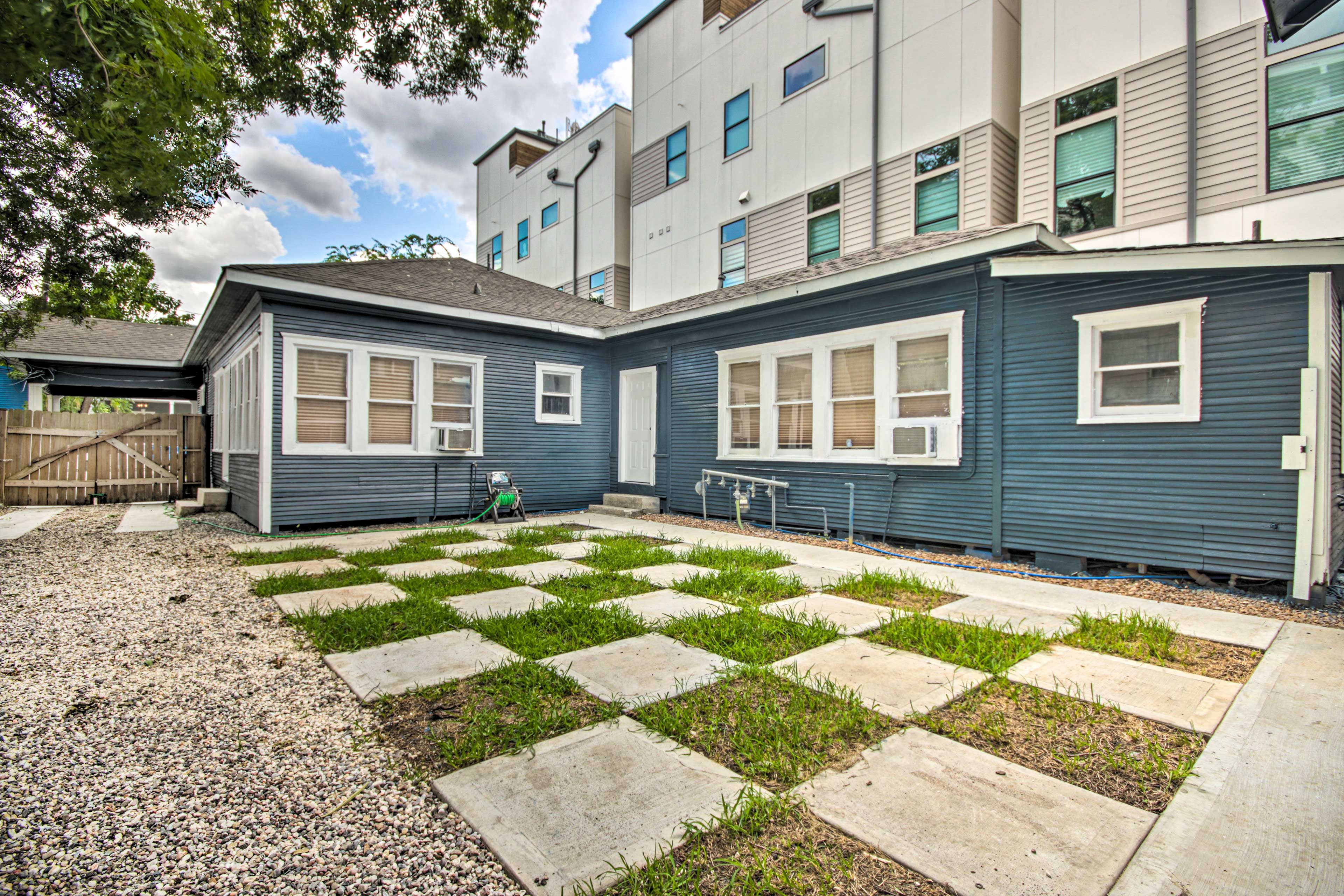 Shared Yard