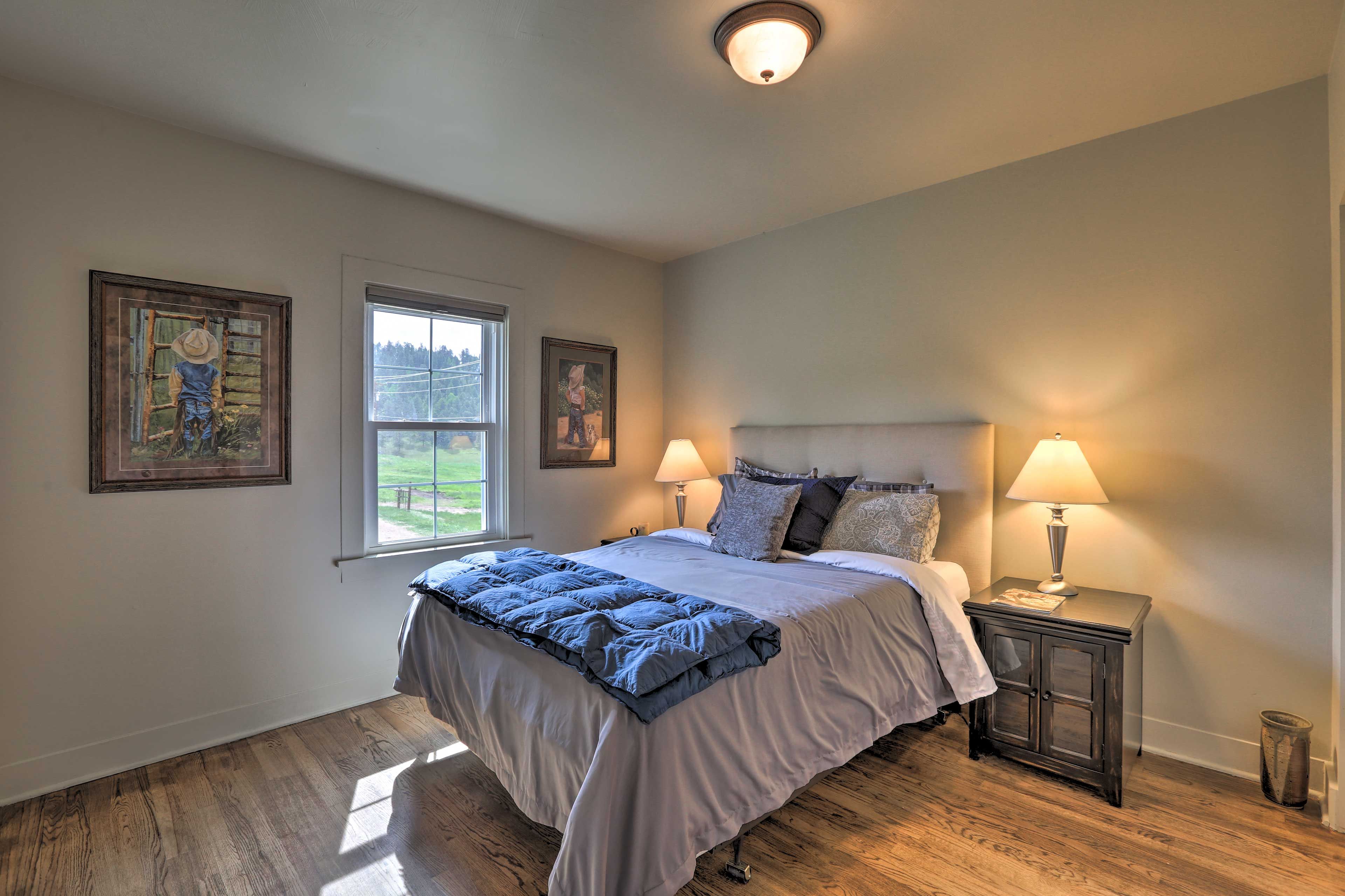 Bedroom 2 | Queen Bed | Main Level