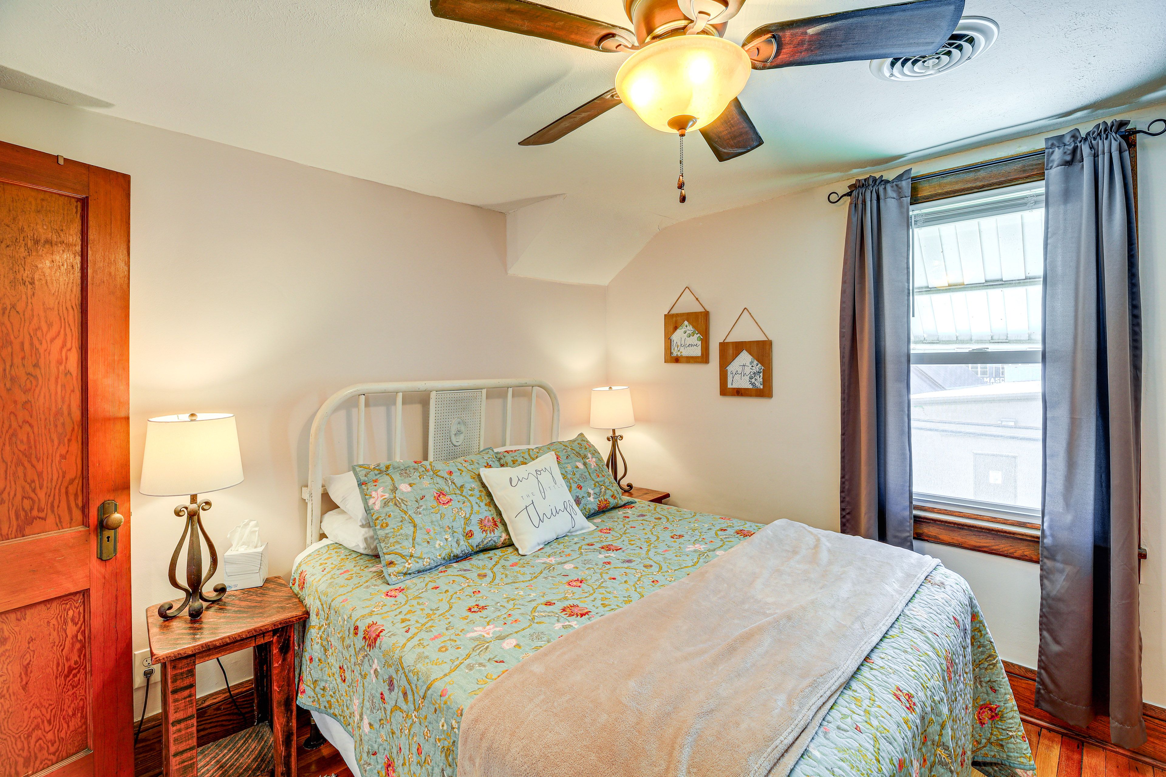 Bedroom 3 | Queen Bed | 2nd Floor
