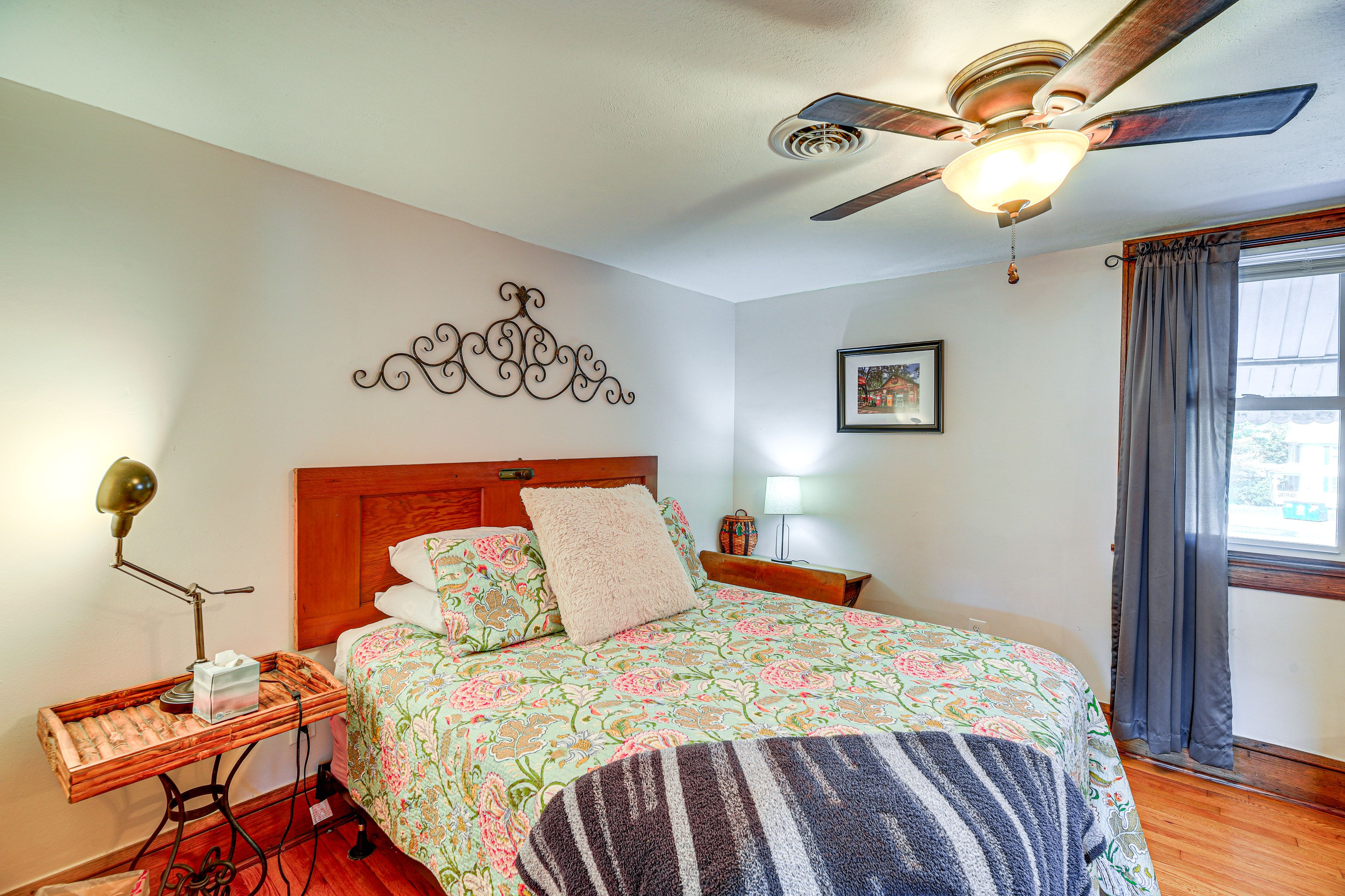 Bedroom 1 | Queen Bed | En-Suite Bathroom | 2nd Floor