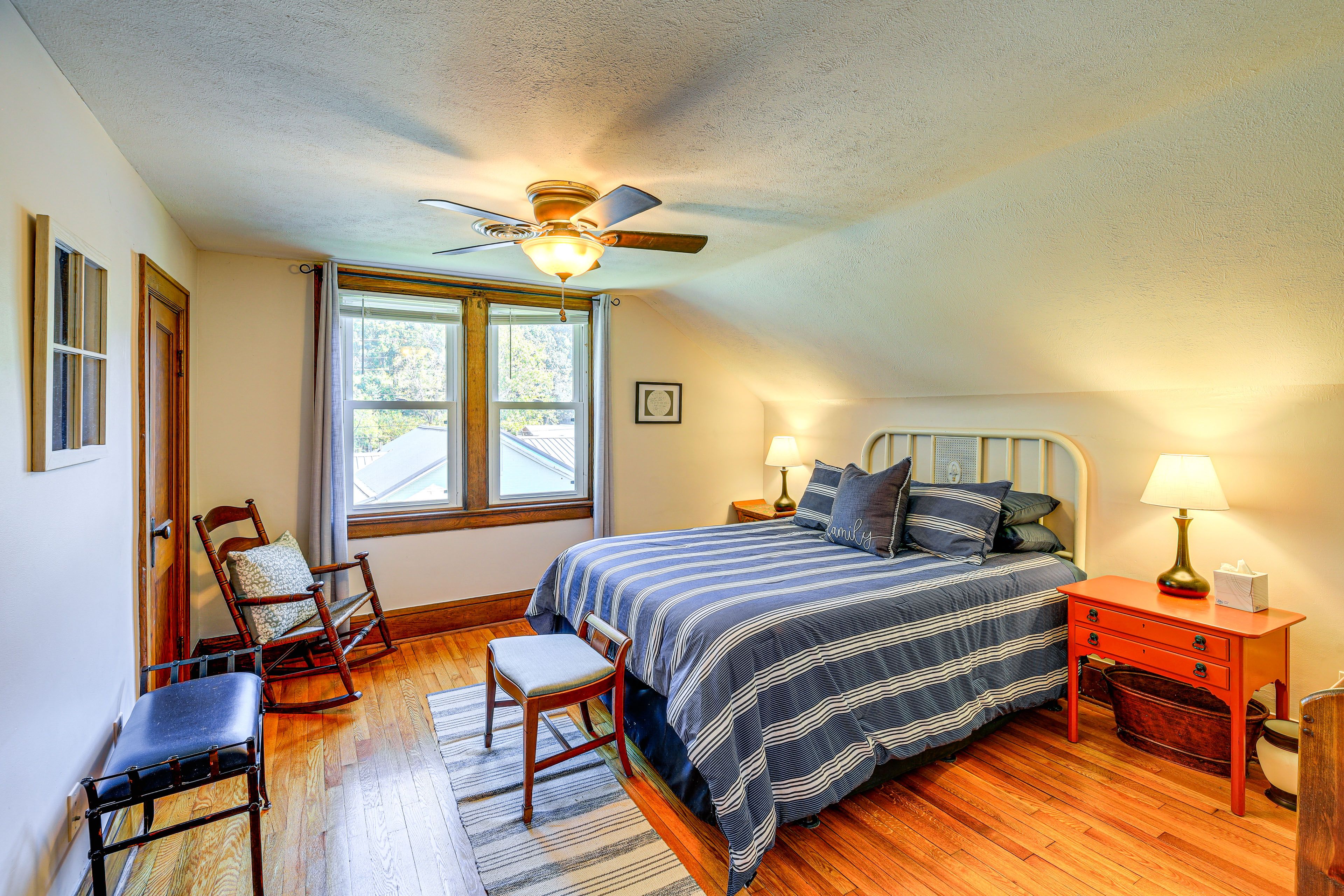 Bedroom 2 | Queen Bed | 2nd Floor