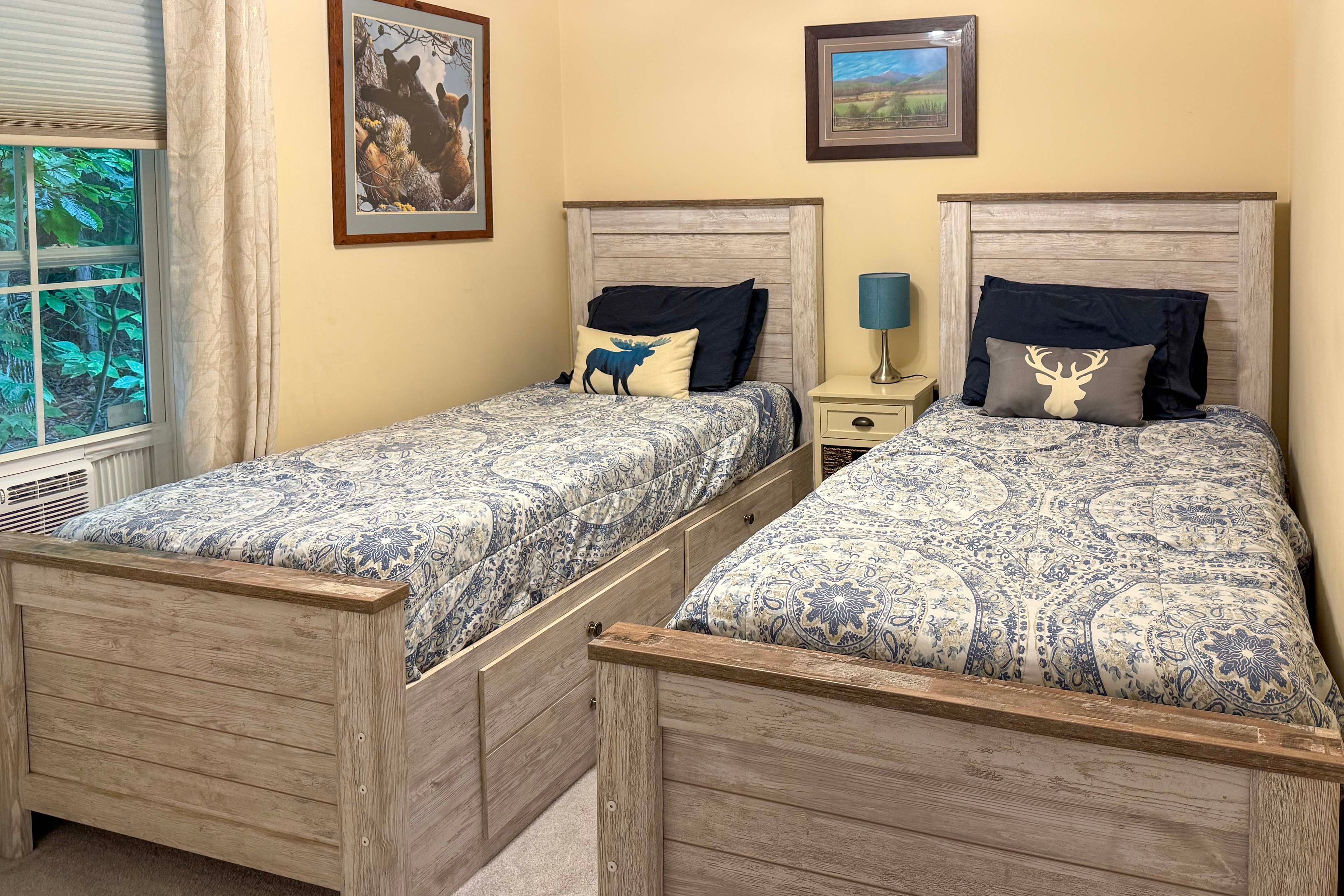 Bedroom 3 | Main Level | 2 Twin Beds