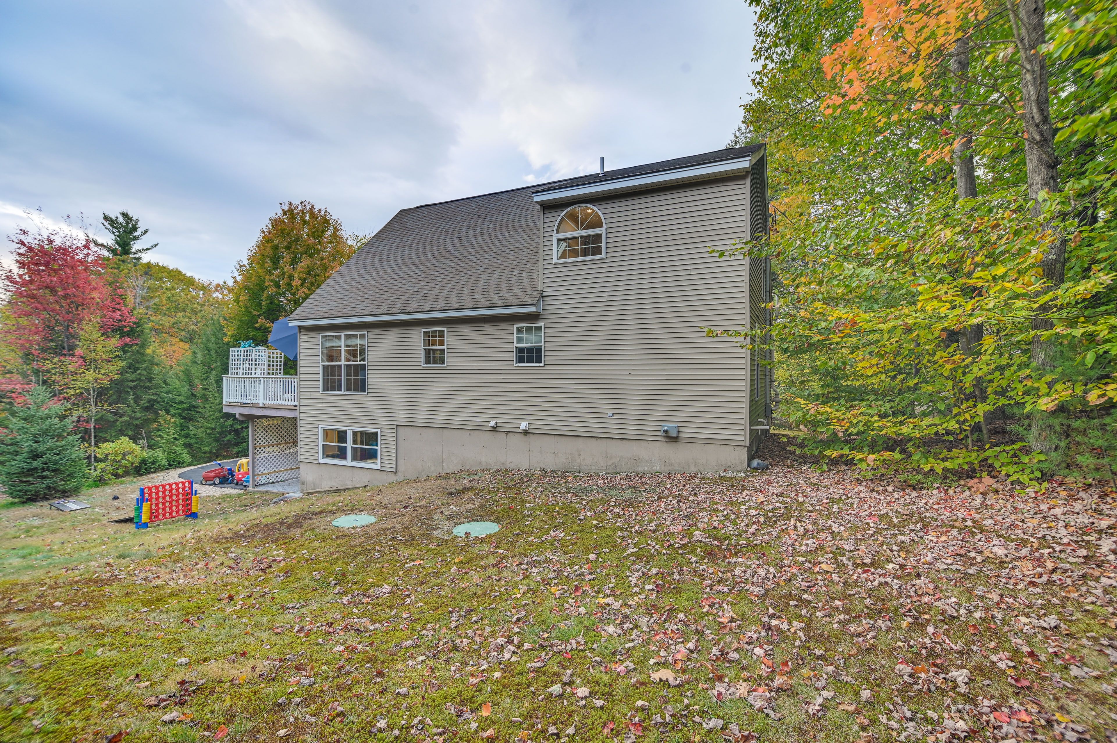 Private Yard | Outdoor Games | Fire Pit w/ Seating (Unavailble During Burn Bans)