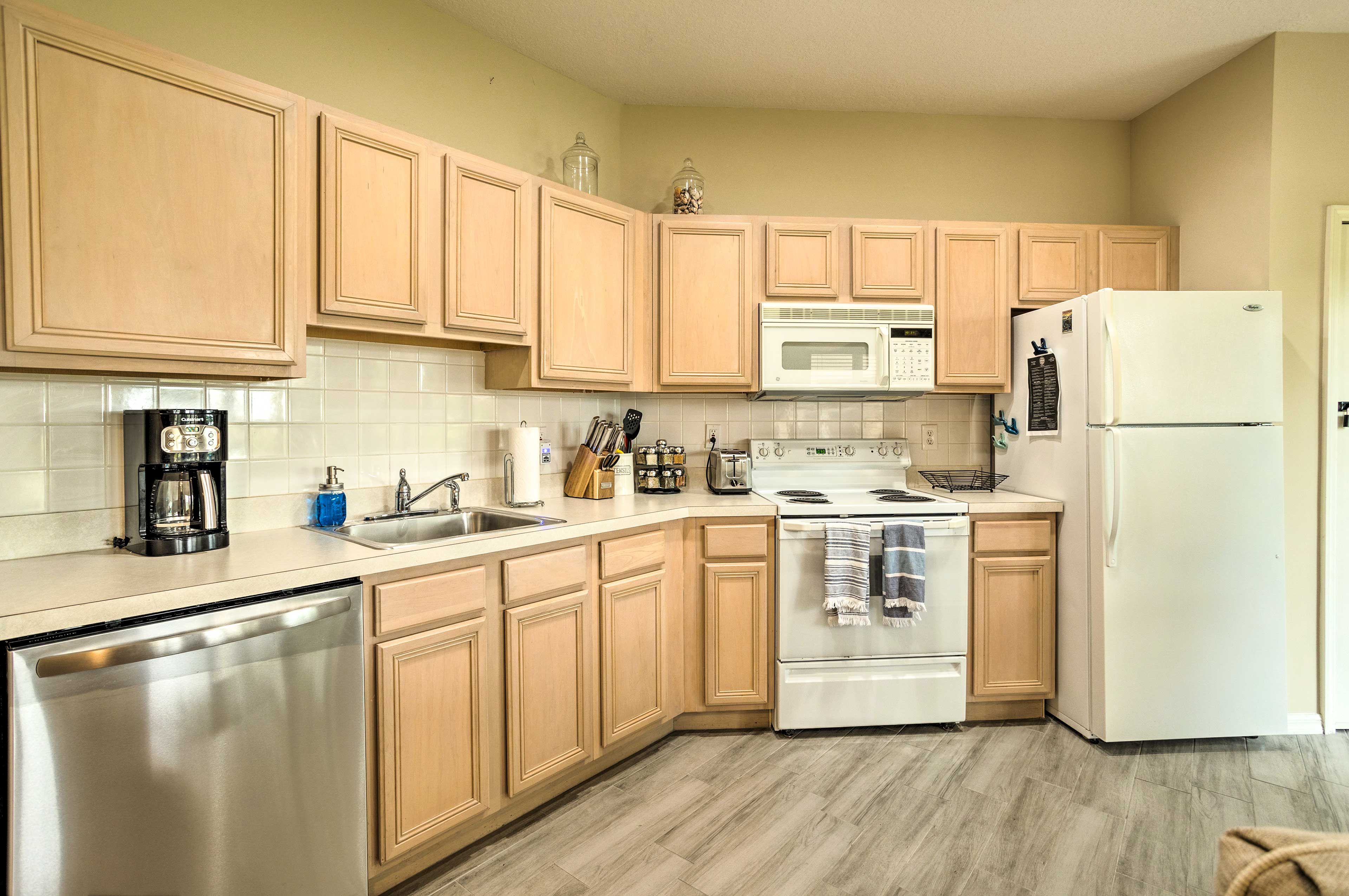 Fully Equipped Kitchen | Blender | Ice Maker