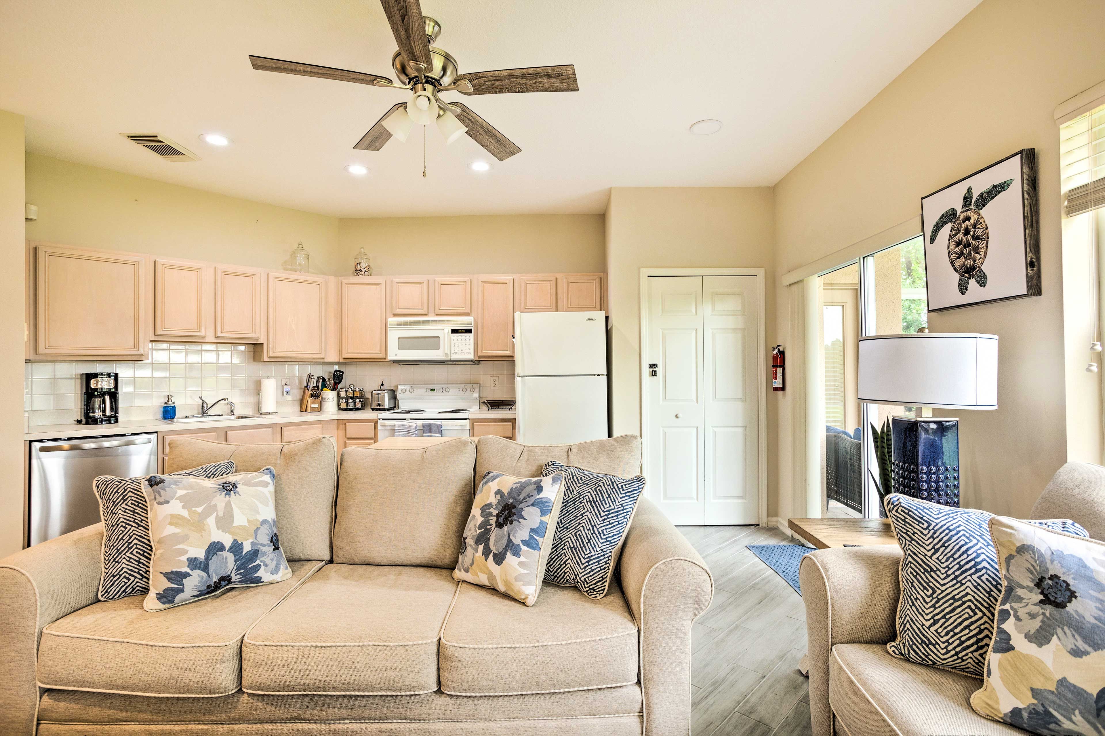 Living Room | Washer & Dryer | Breakfast Nook