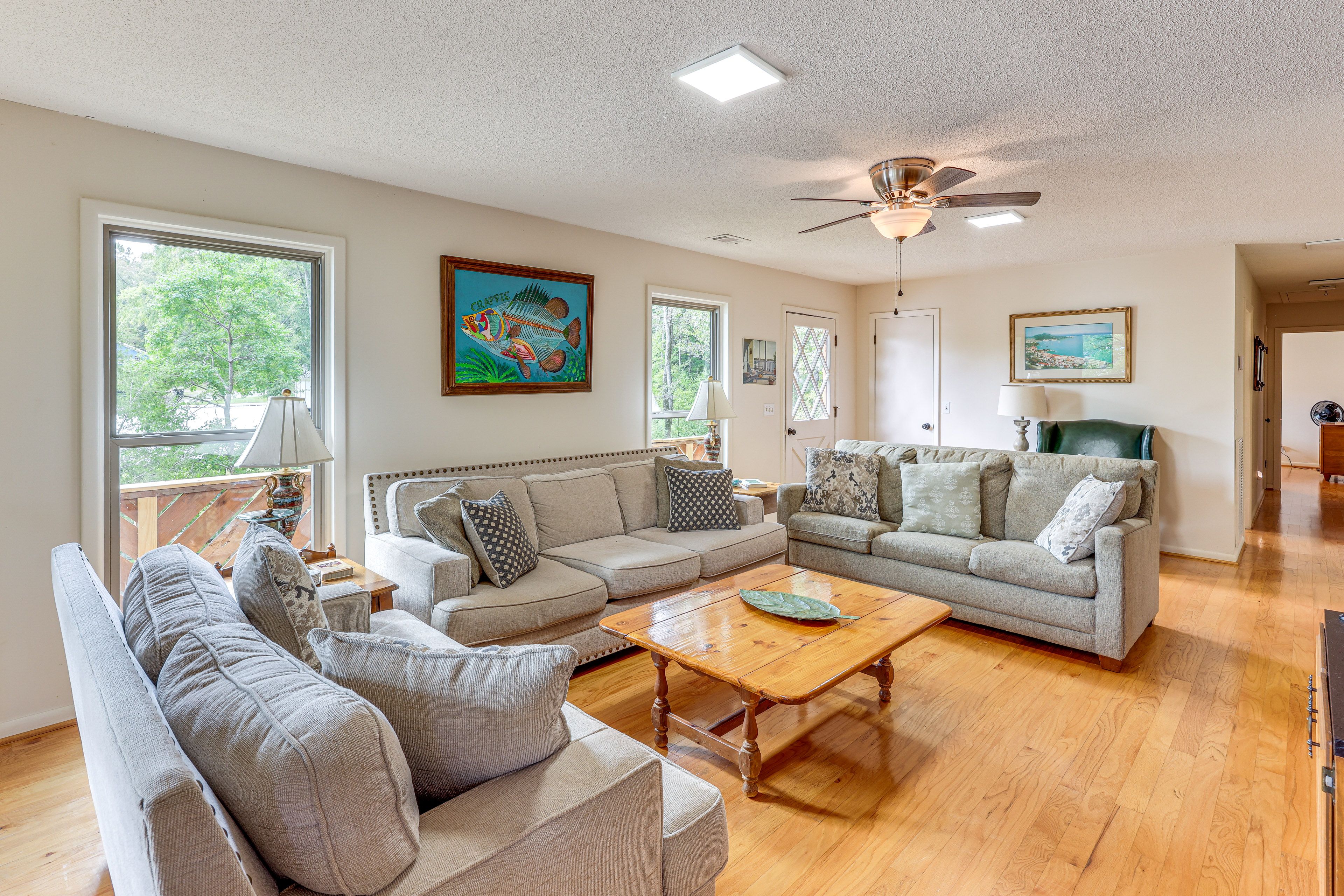 Living Room | Central A/C & Heating