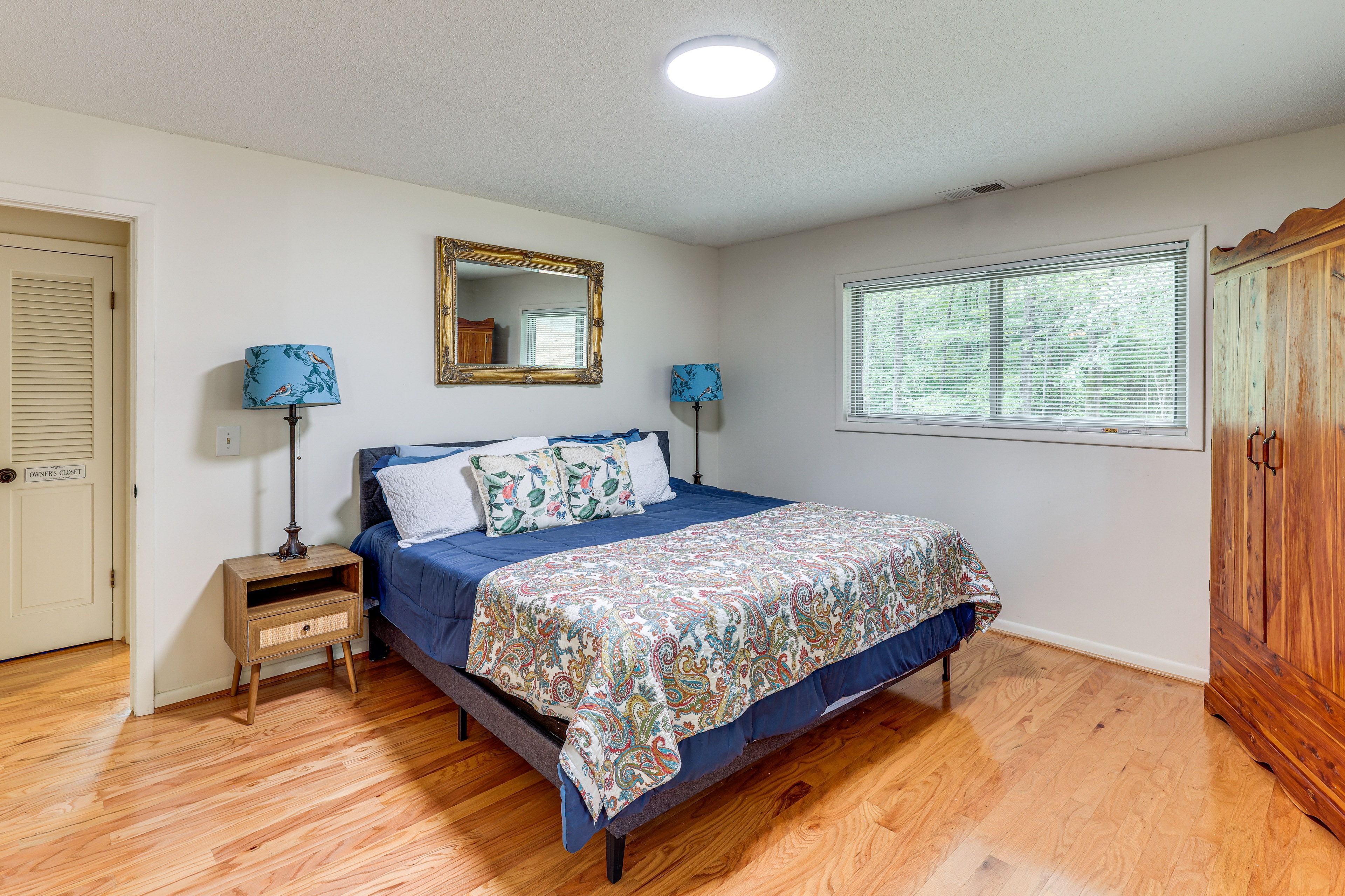 Bedroom 1 | King Bed | Main Level