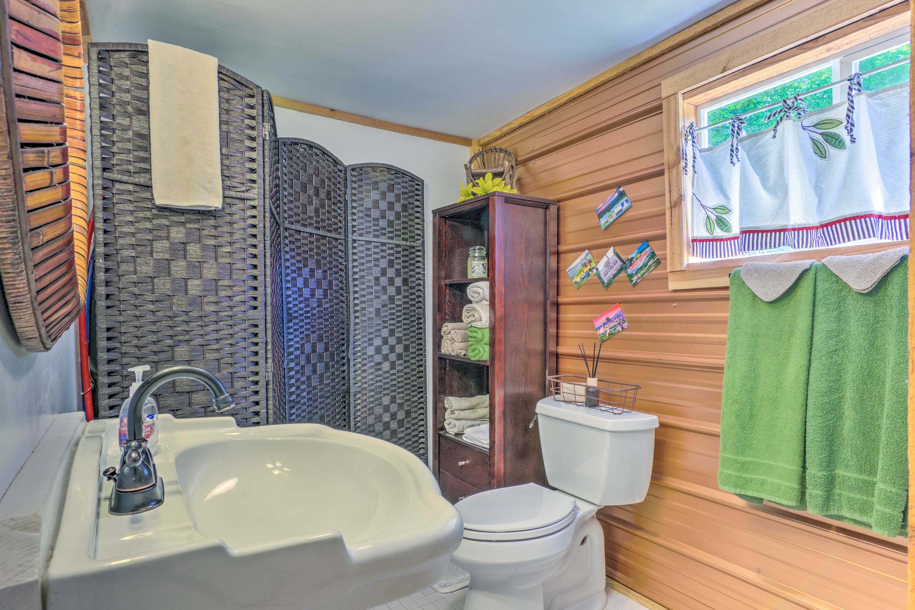 Full Bathroom