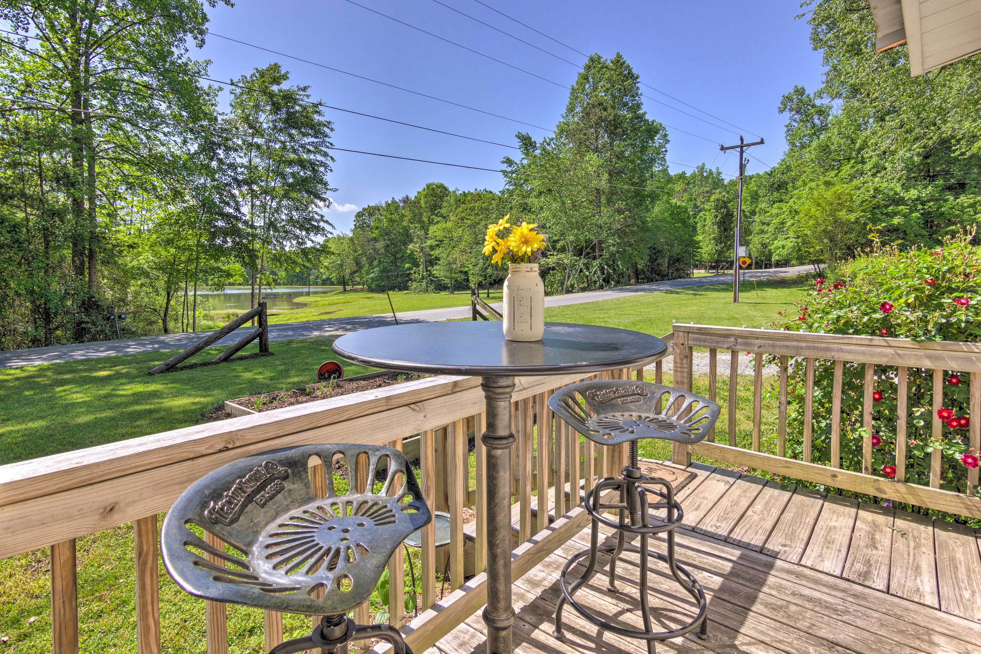 Private Backyard | Keyless Entry