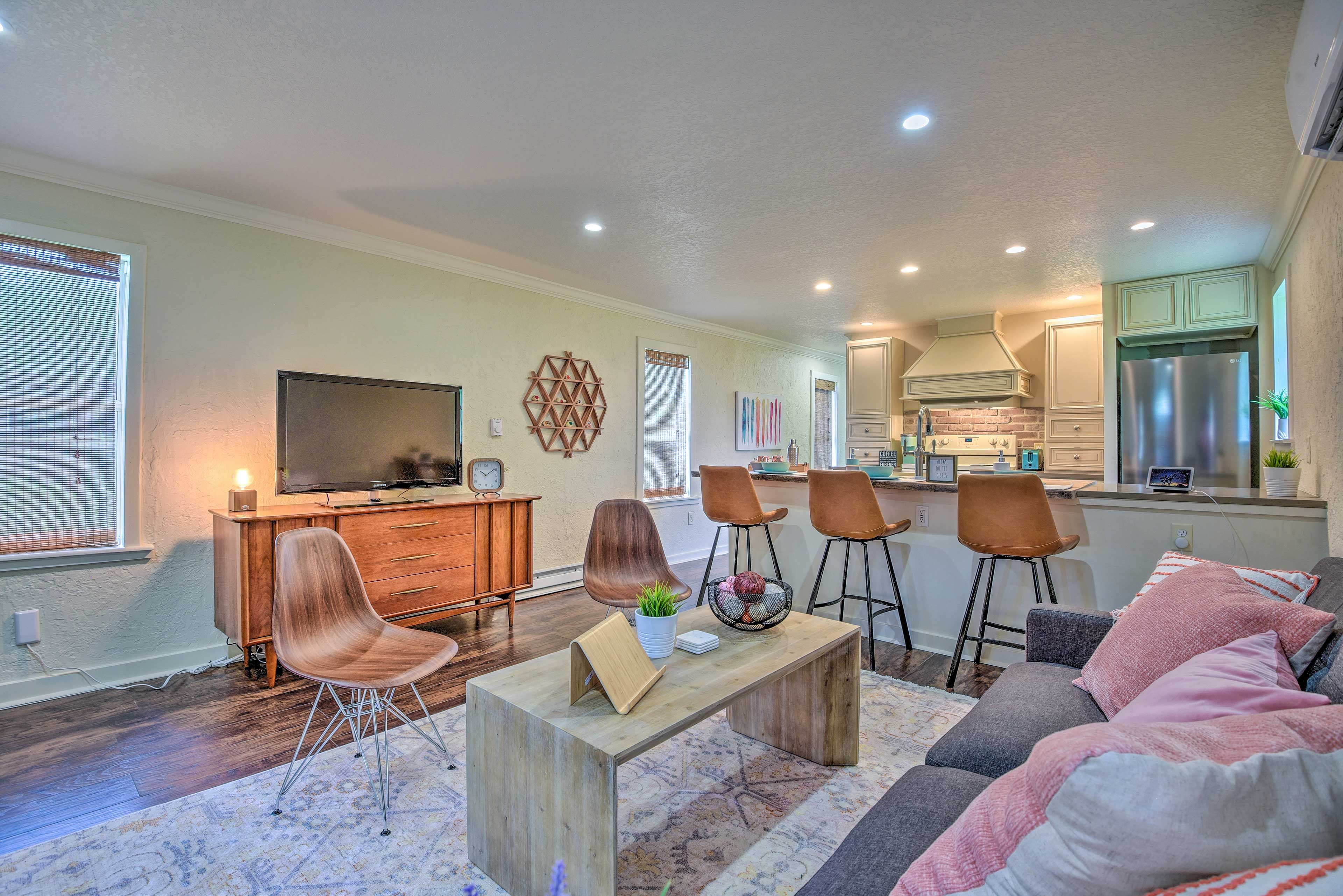 Winter Garden Cottage | 1BR | 1BA | 527 Sq Ft | Single-Story Cottage
