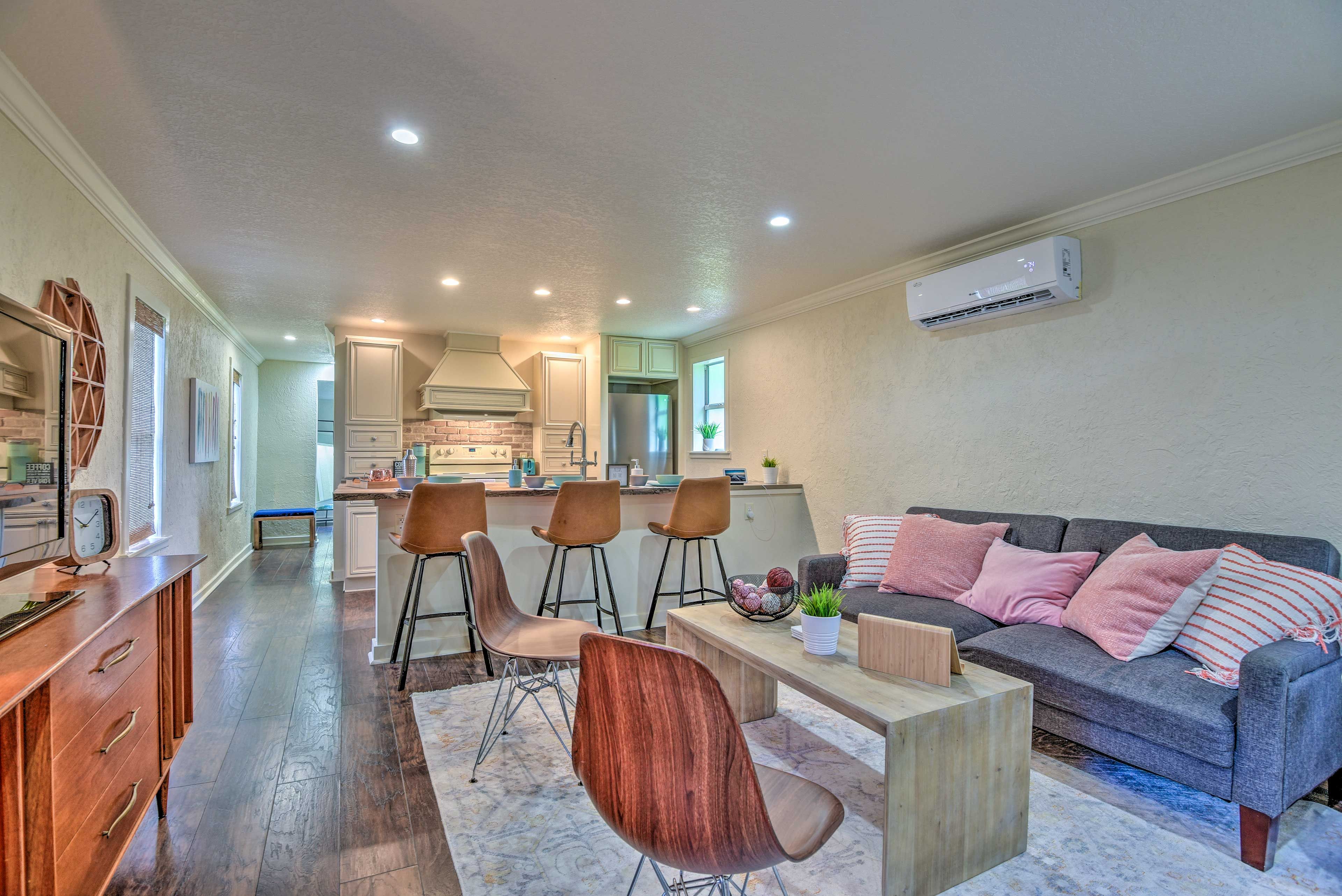 Living Room | Central Heat & A/C