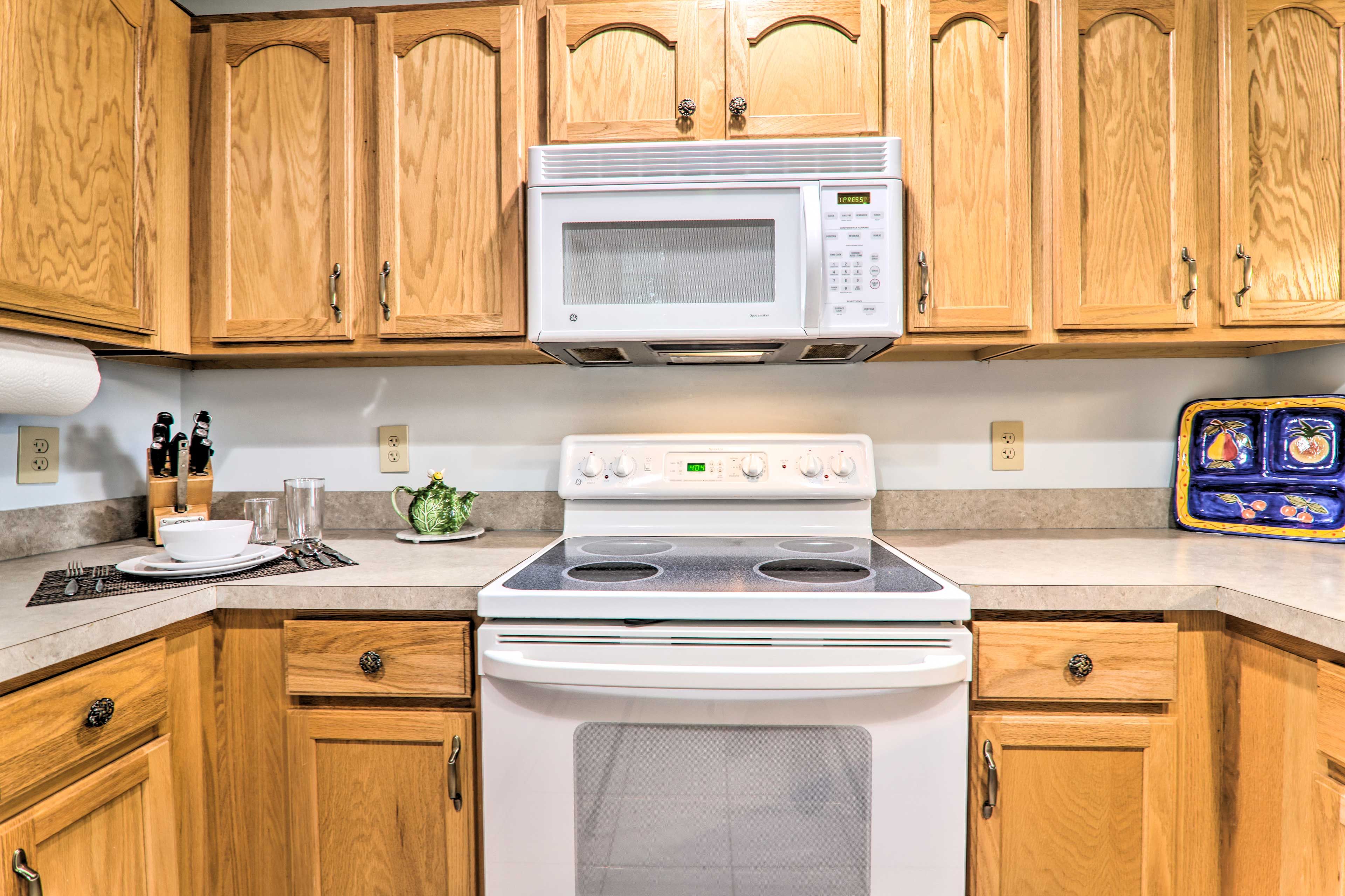 Kitchen | Full Knife Set | Ice Maker