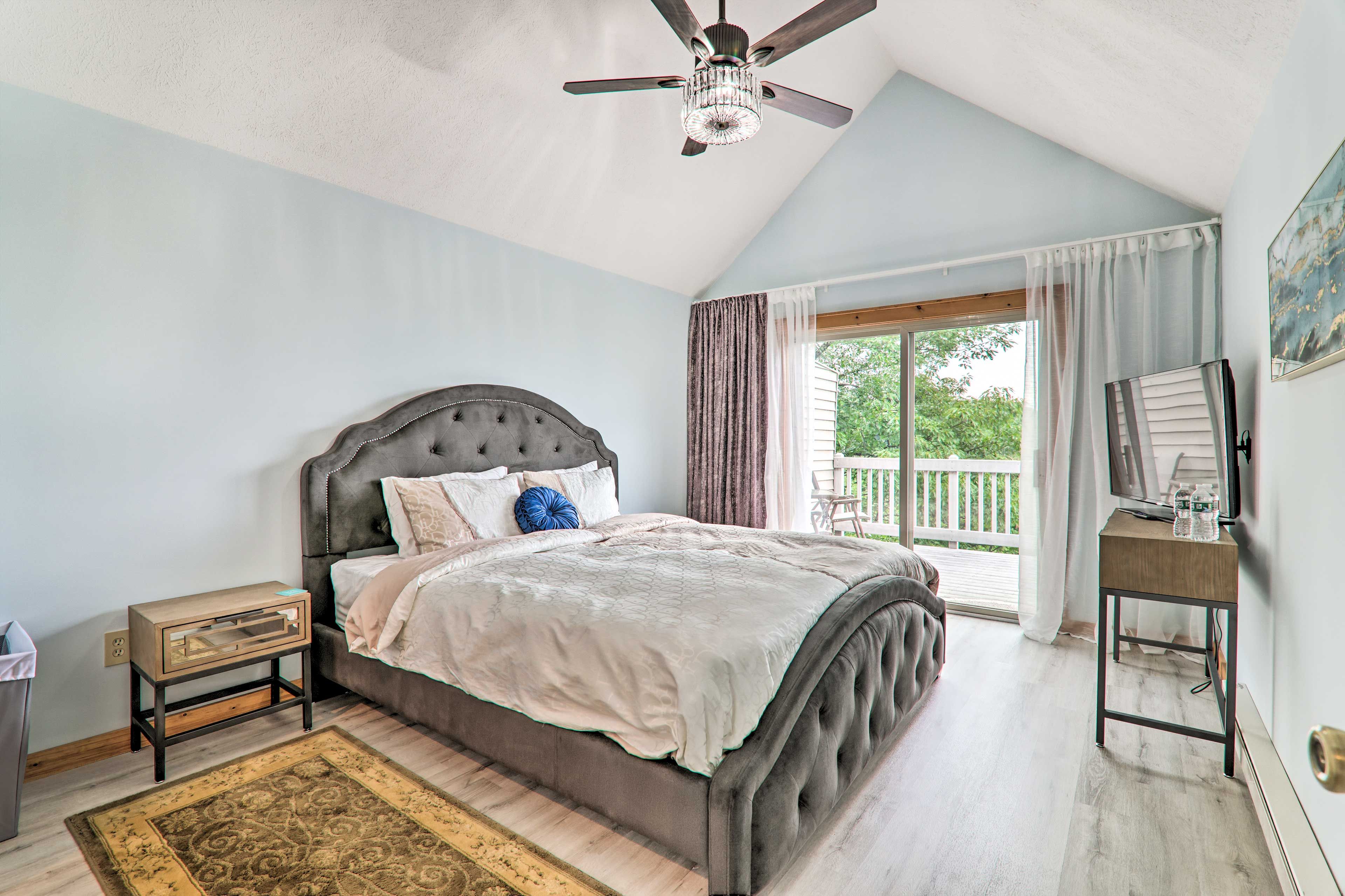 Bedroom 1 | 2nd Floor | King Bed