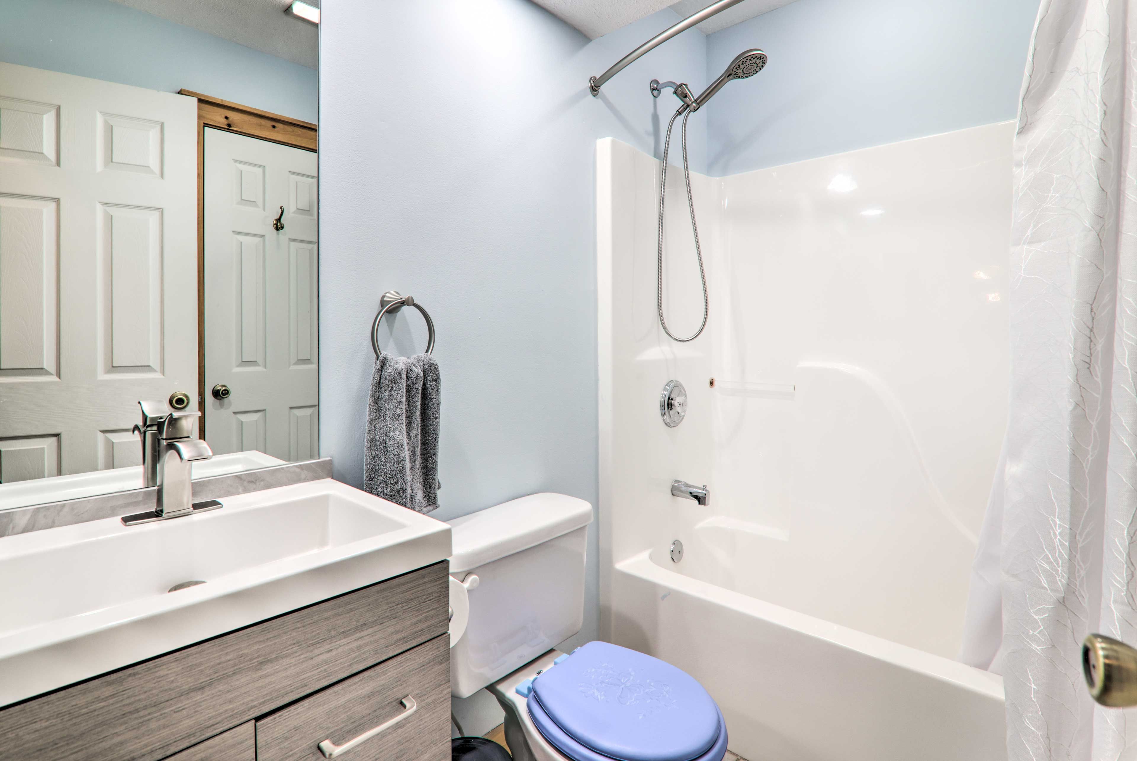 Bathroom | Towels Provided