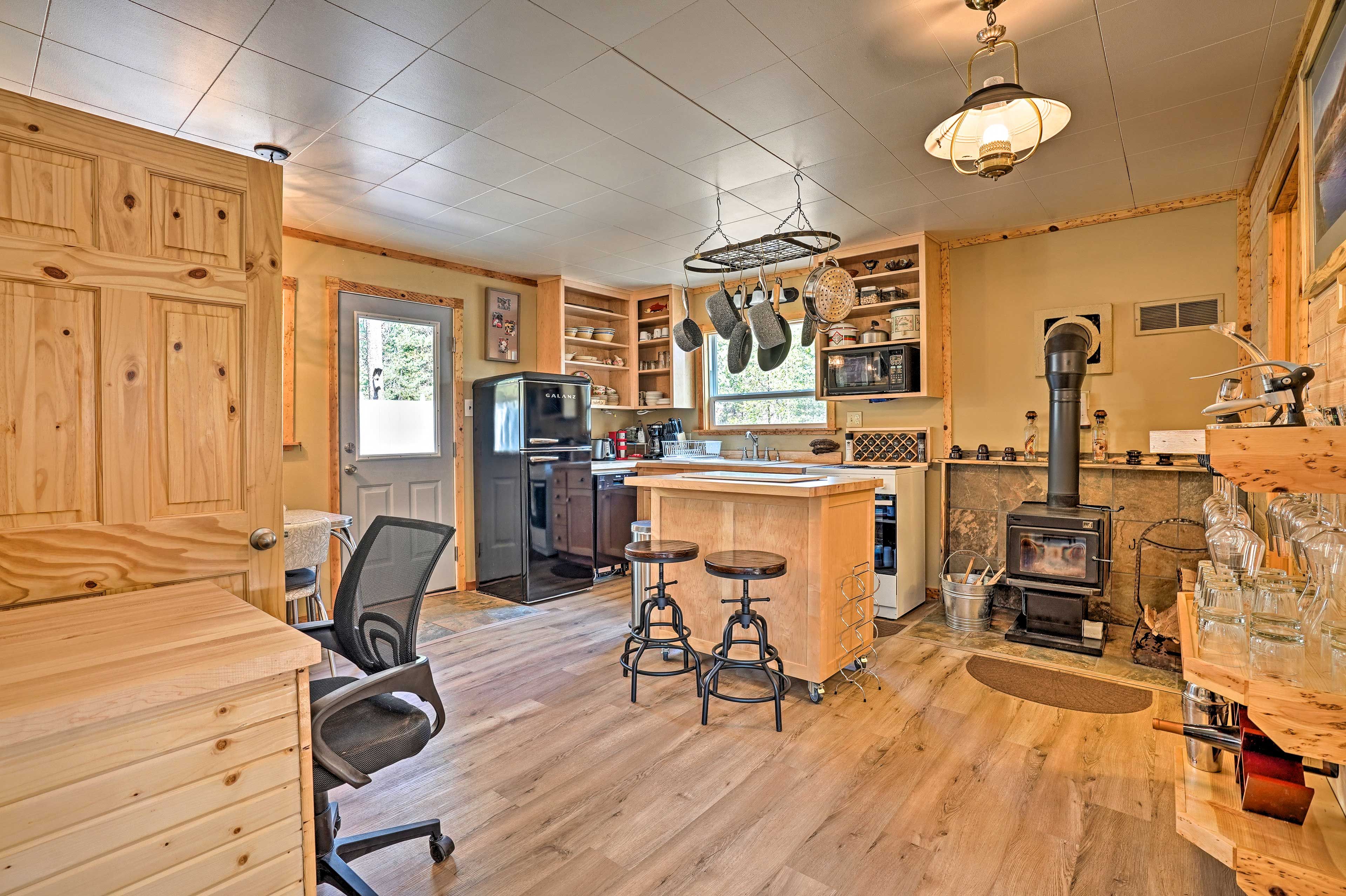 Kitchen | Wood-Burning Stove