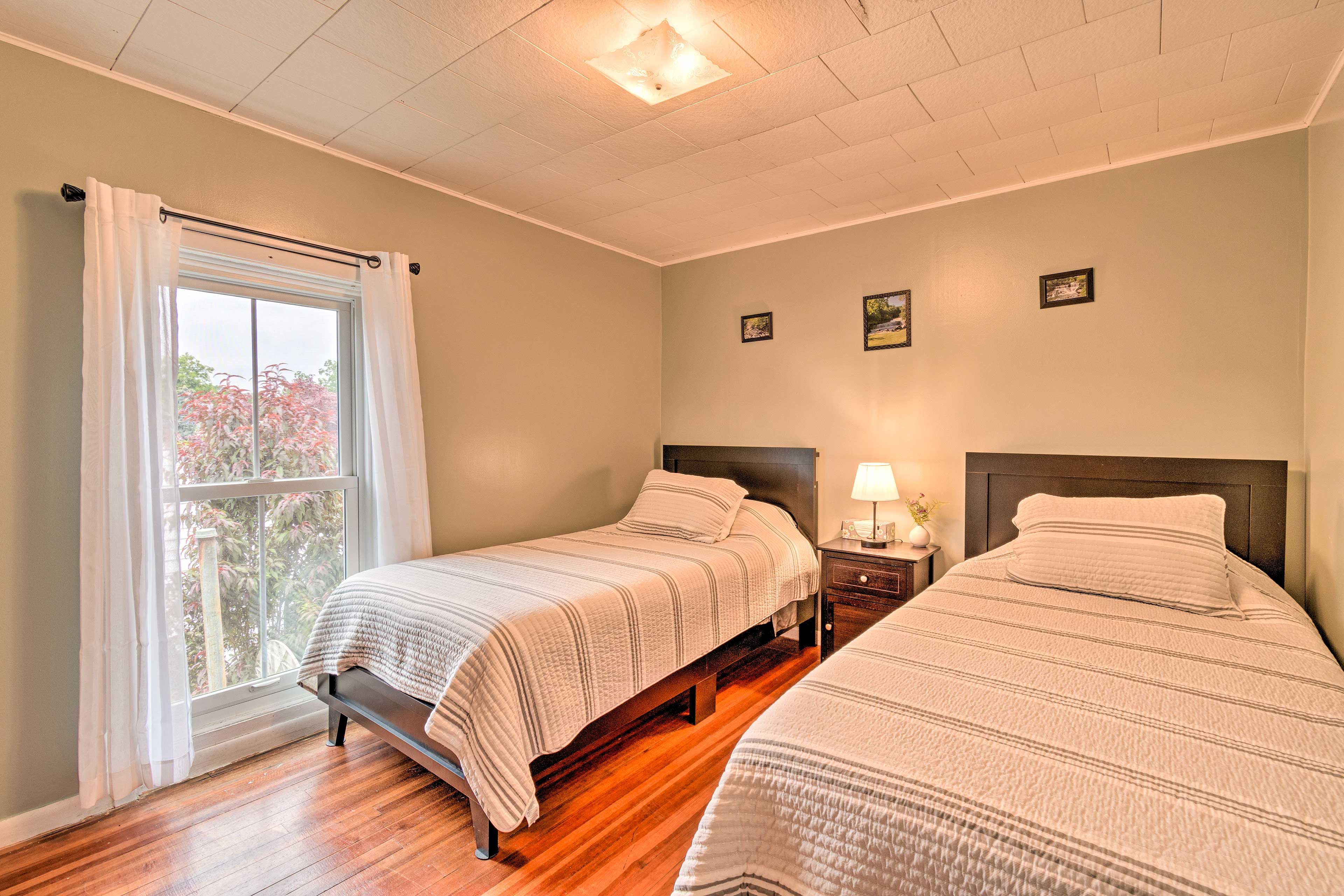 Bedroom 4 | 2 Twin Beds | 2nd Floor