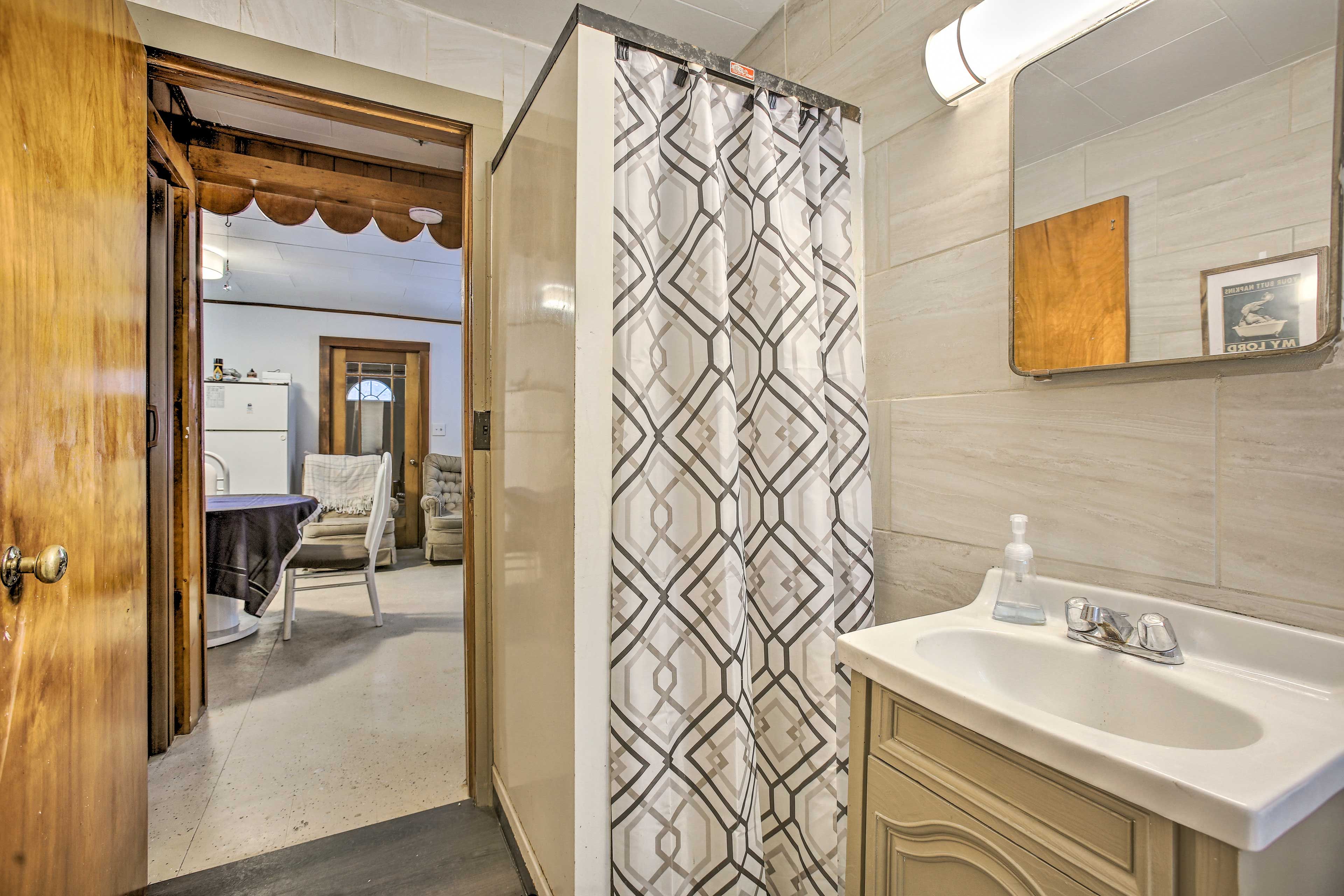 Bathroom | Towels Provided