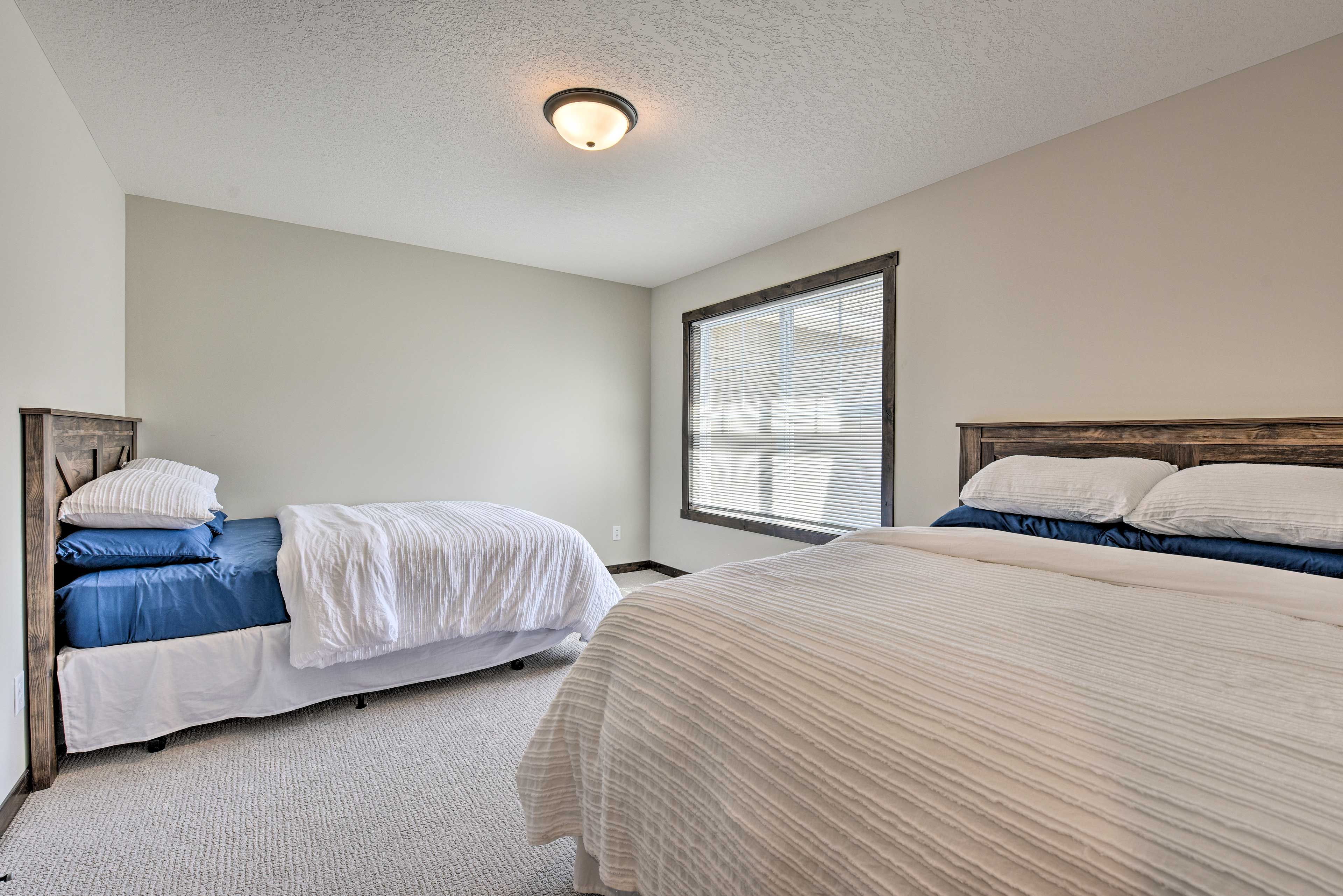 Bedroom 2 | 2 Queen Beds