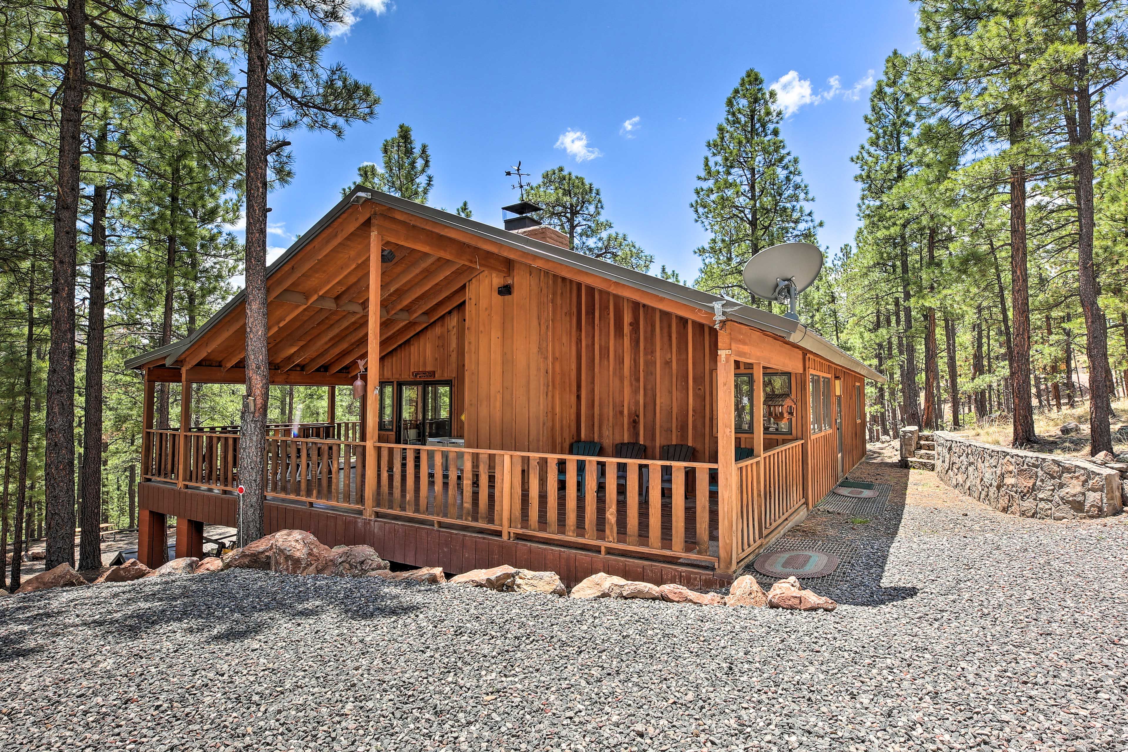 Greer Vacation Rental | 2BR | 2BA | 1,700 Sq Ft | 2-Story Cabin