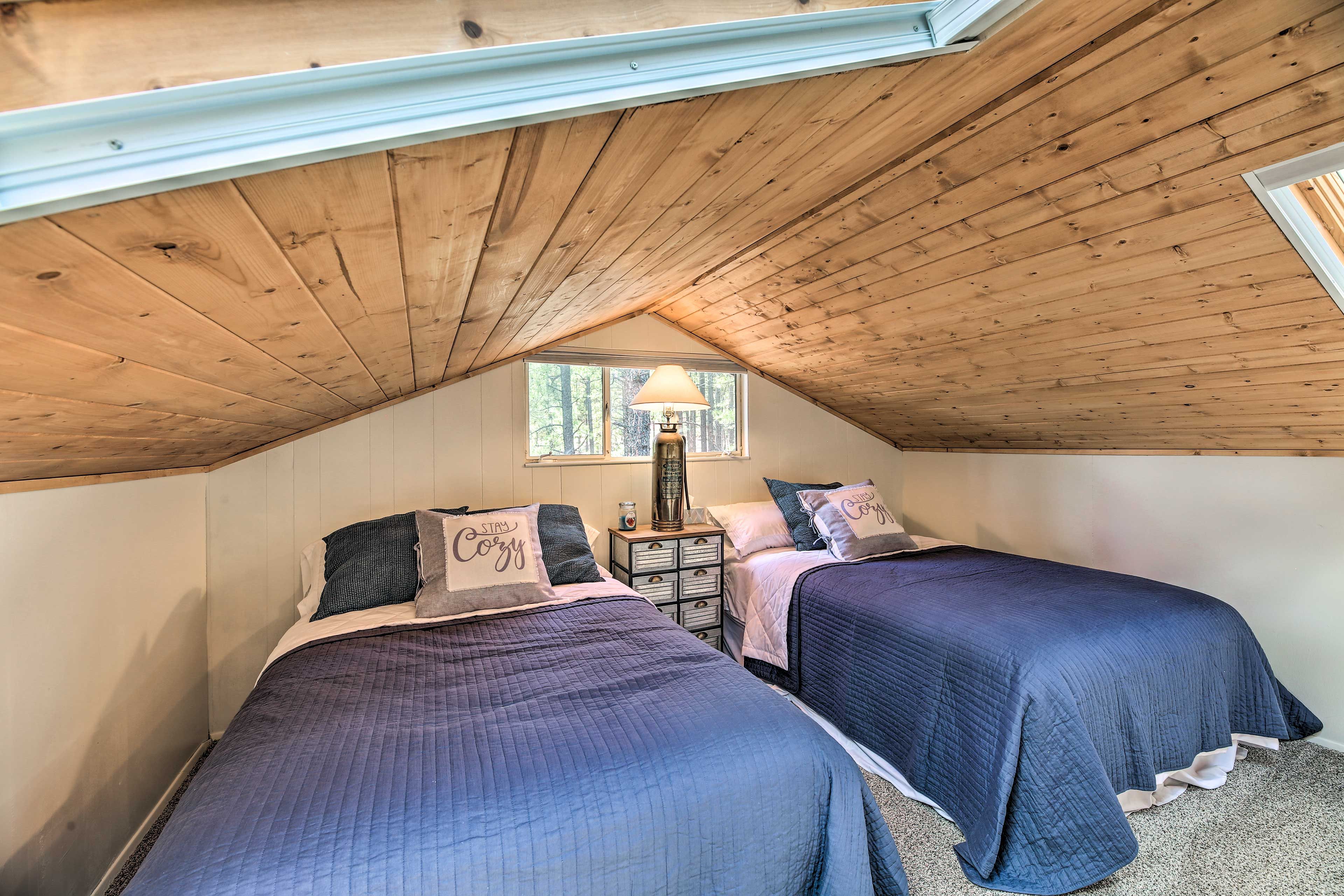 Loft | 2 Full Beds