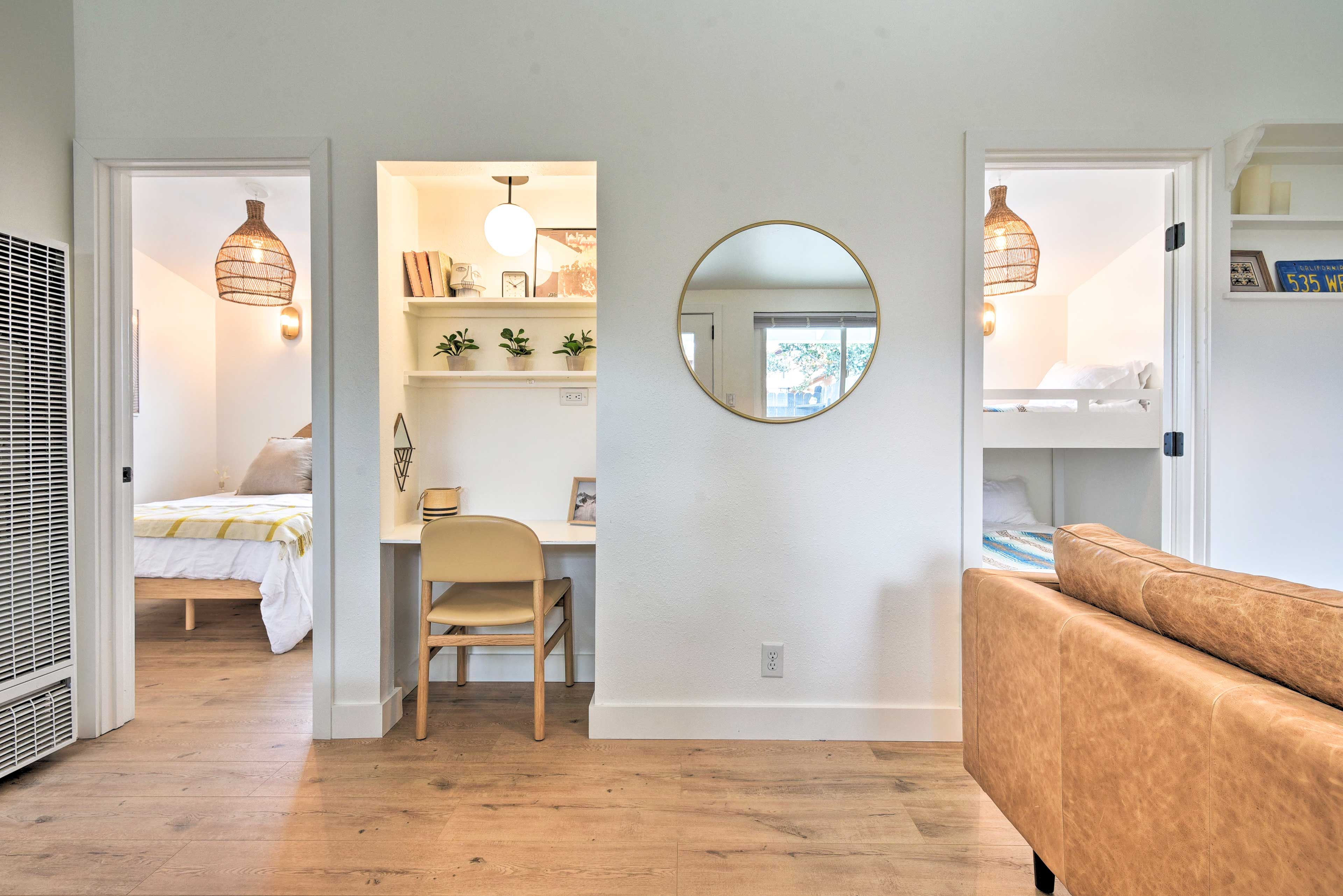 Living Room | Laptop-Friendly Workspace | Free WiFi