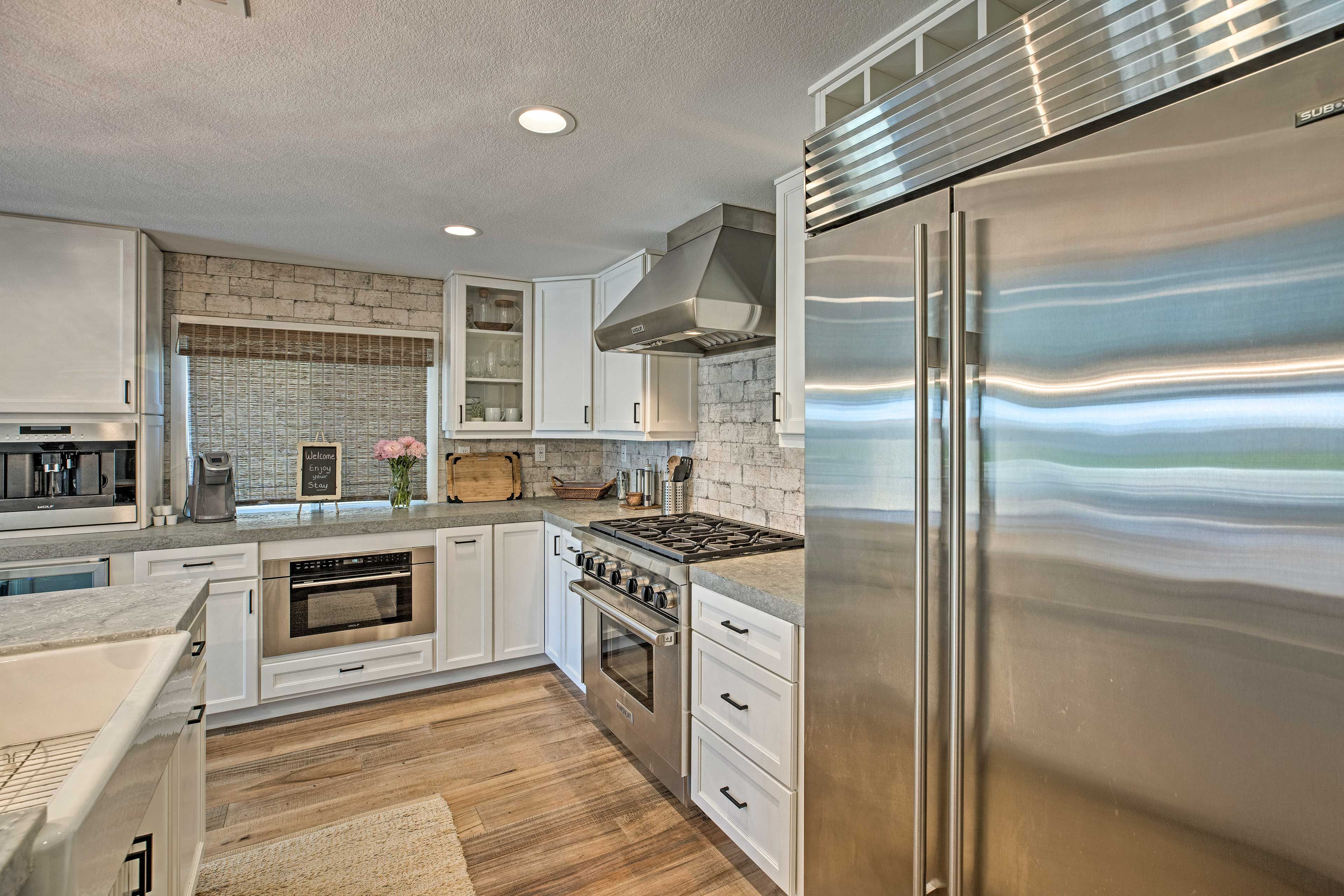 Kitchen | Industrial-Size Refridgerator
