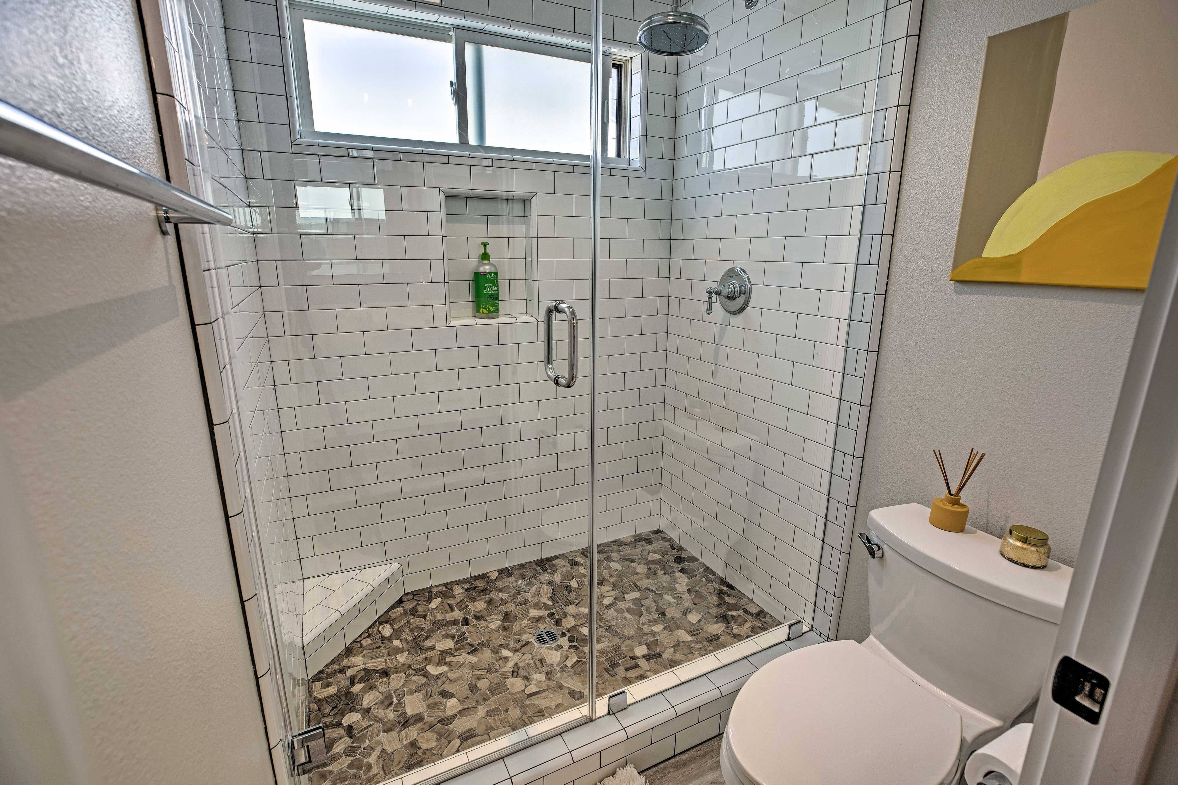 Full Bathroom | Hair Dryer