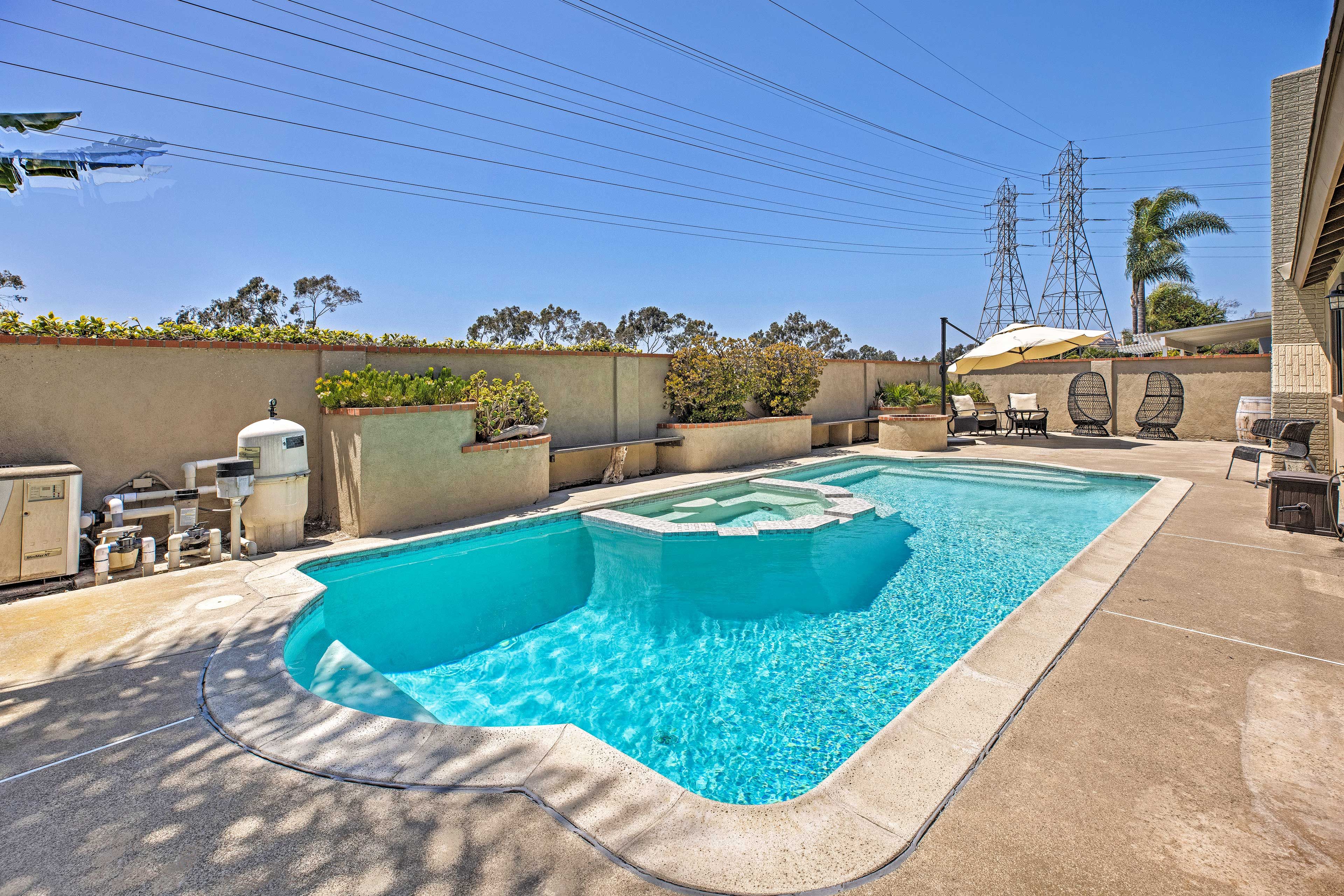 Private Pool | Depth (5'-6')