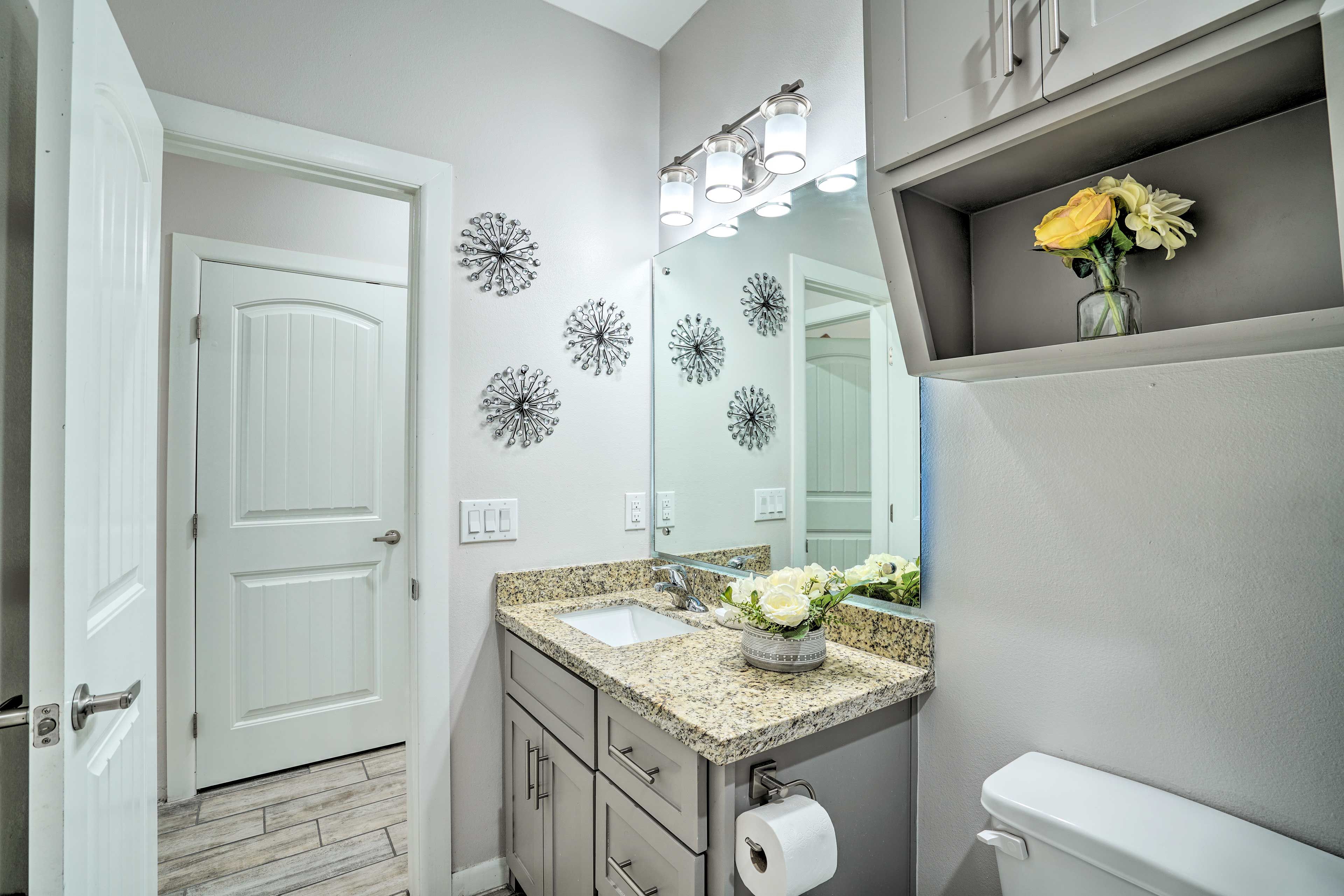 Bathroom | Shower/Tub Combo