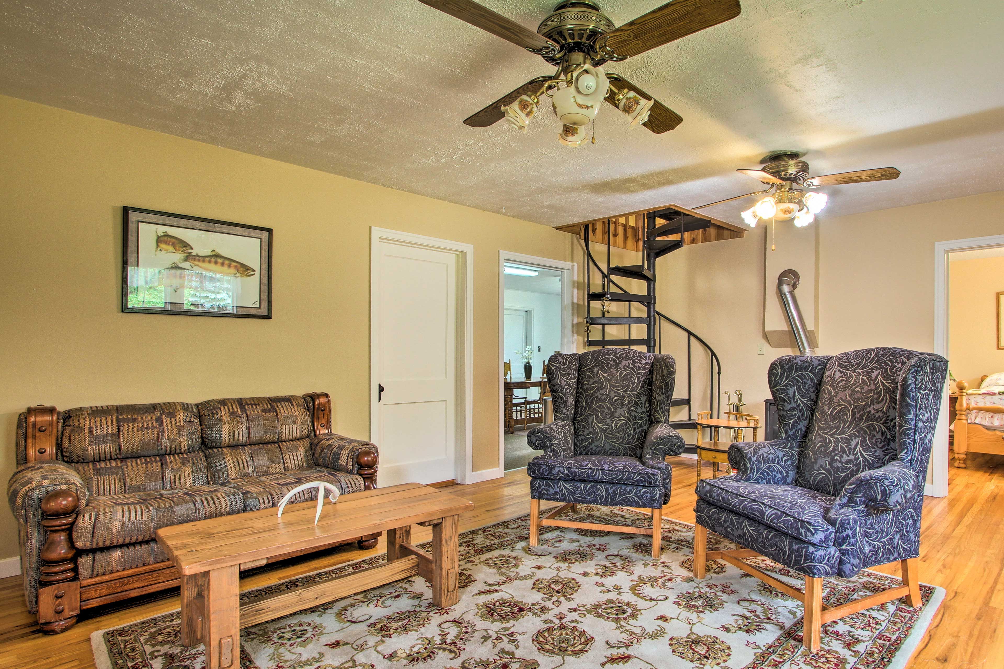 Living Room | Free WiFi