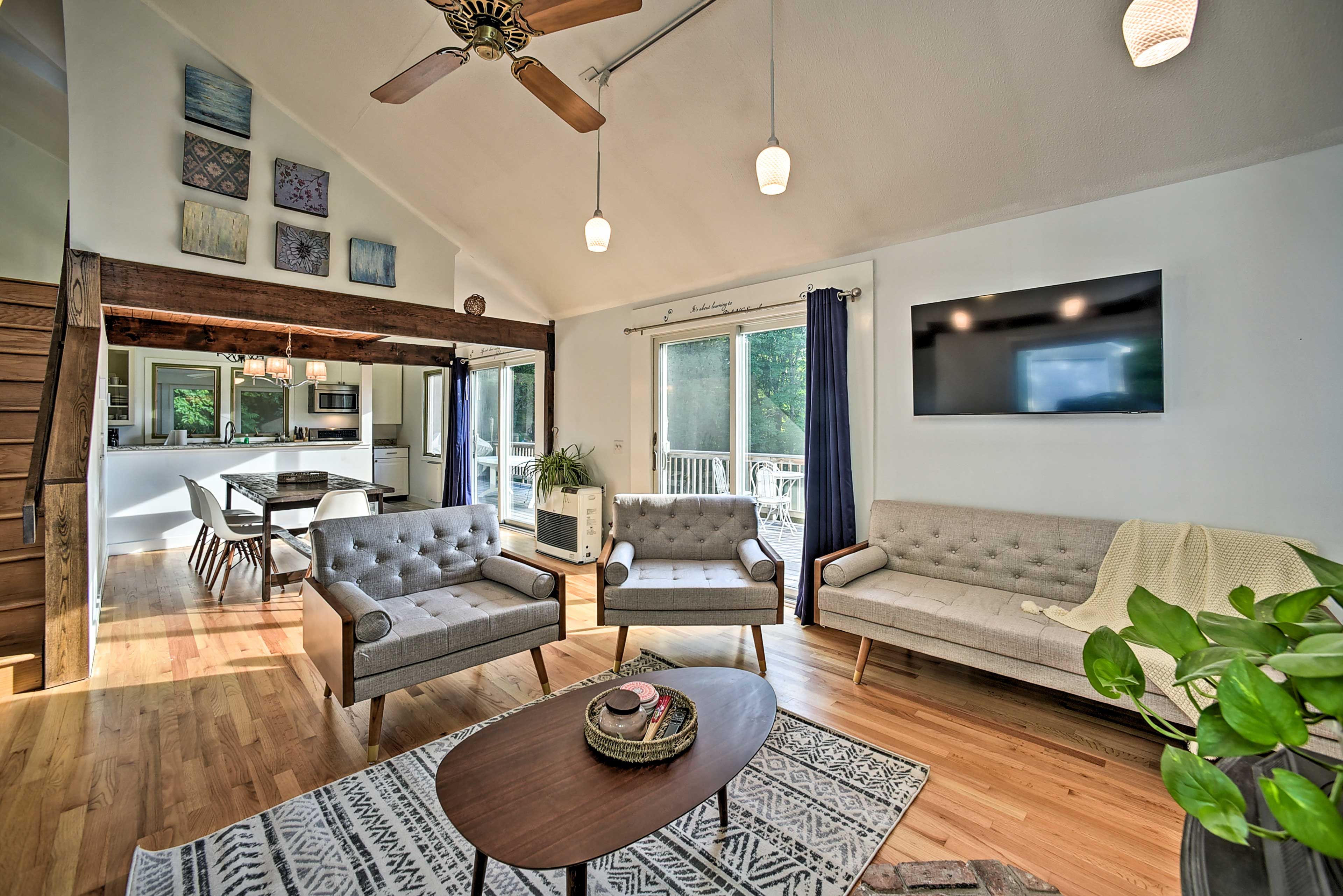 Living Room | Main Level