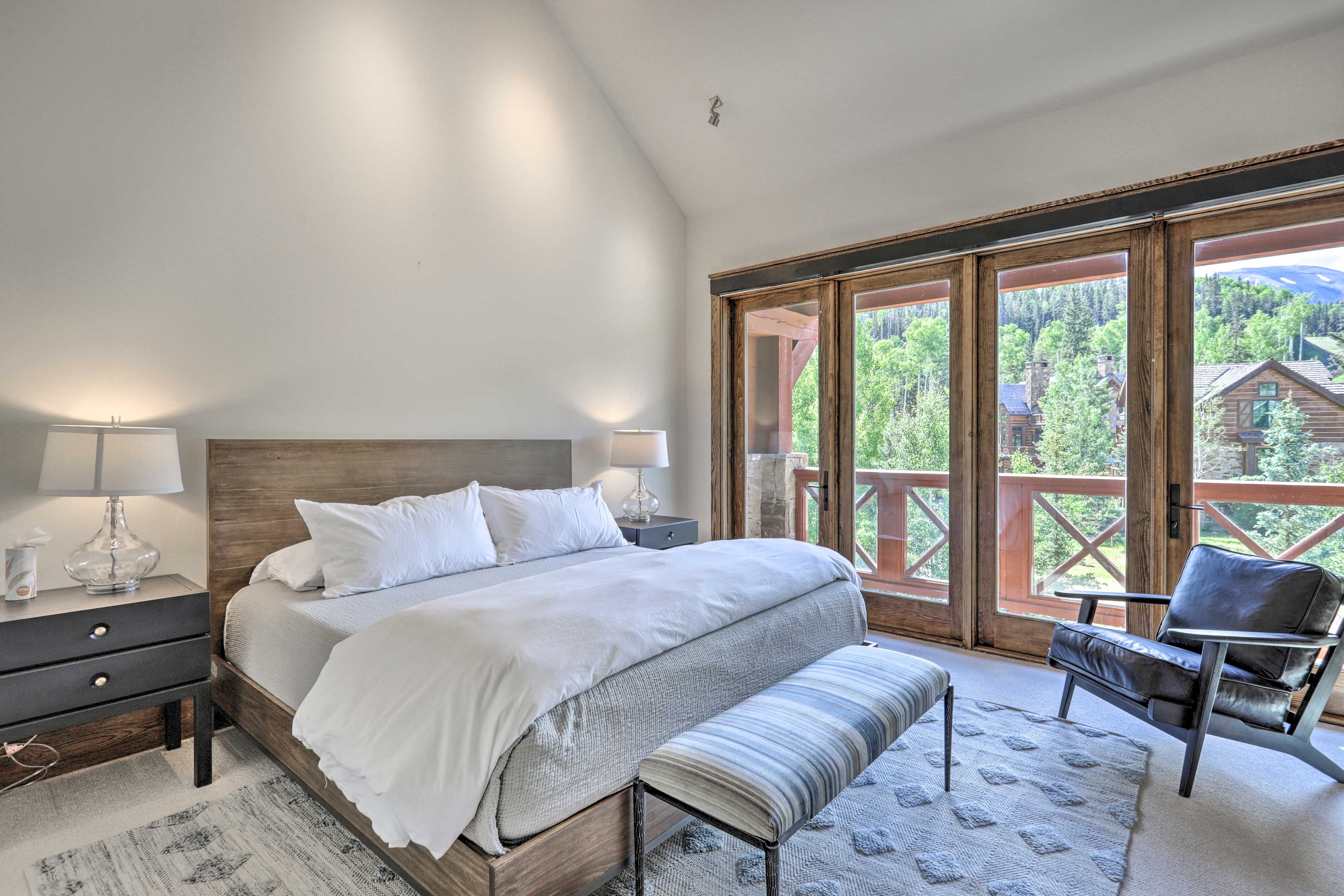 Bedroom 3 | King Bed