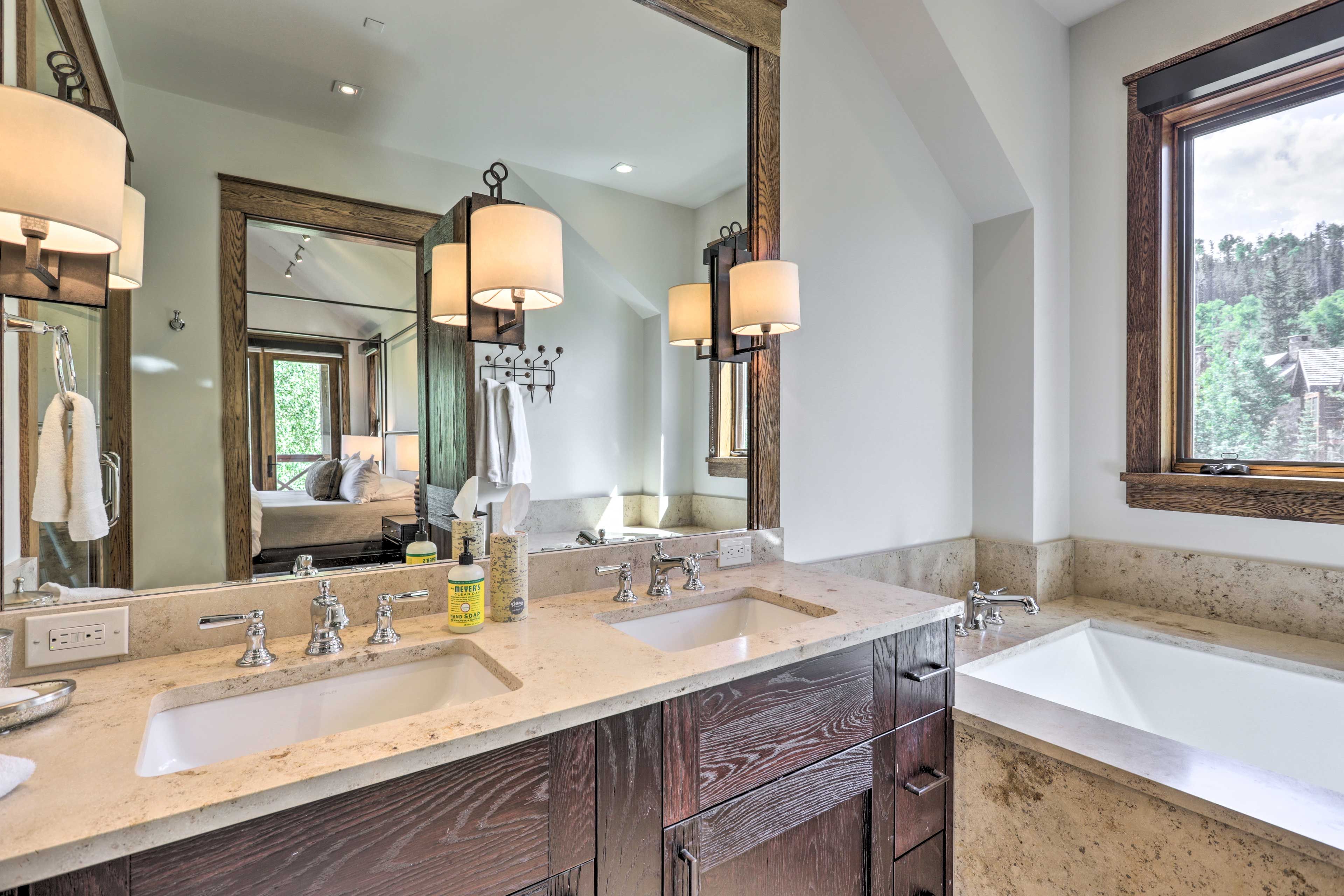 En-Suite Bathroom