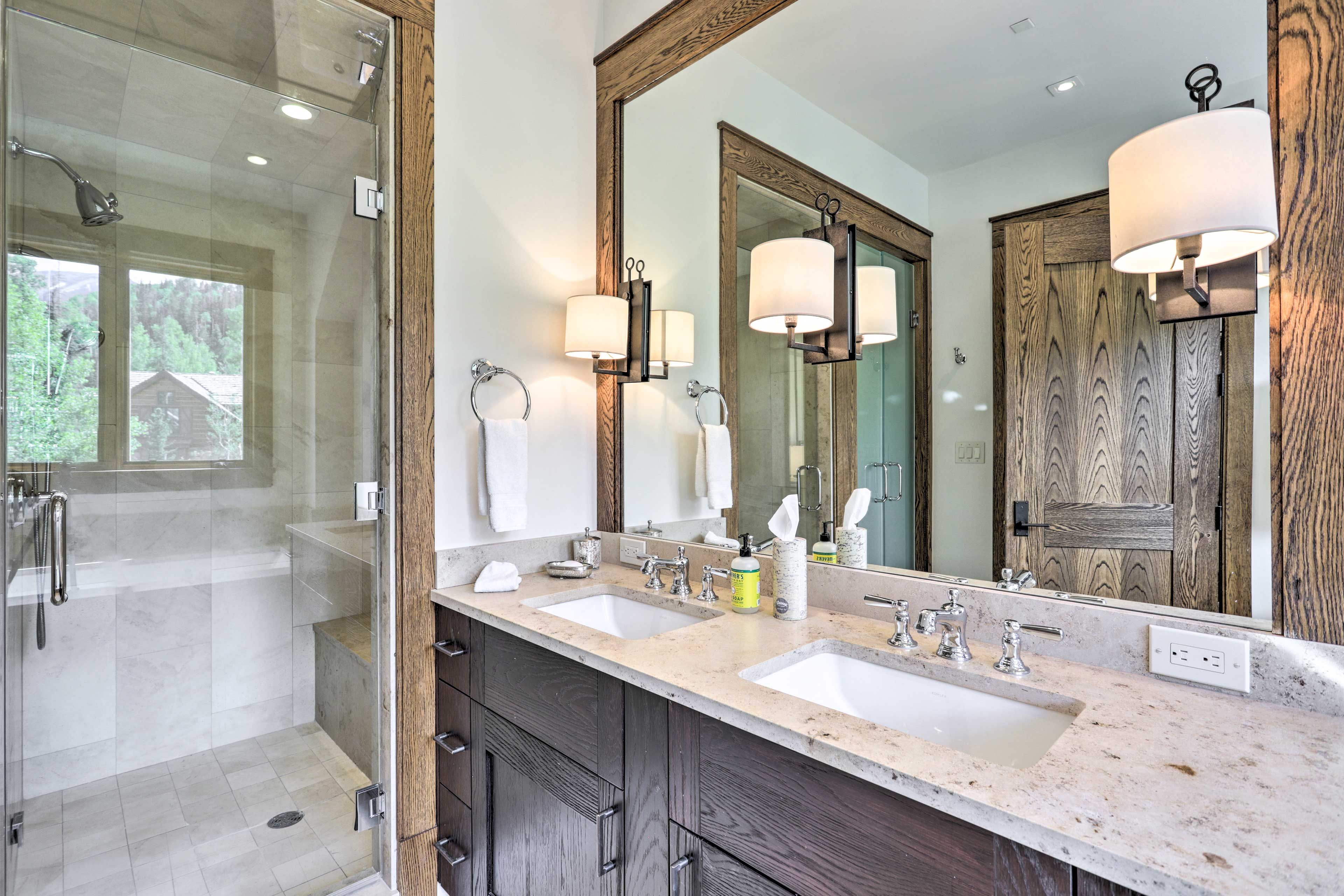 En-Suite Bathroom