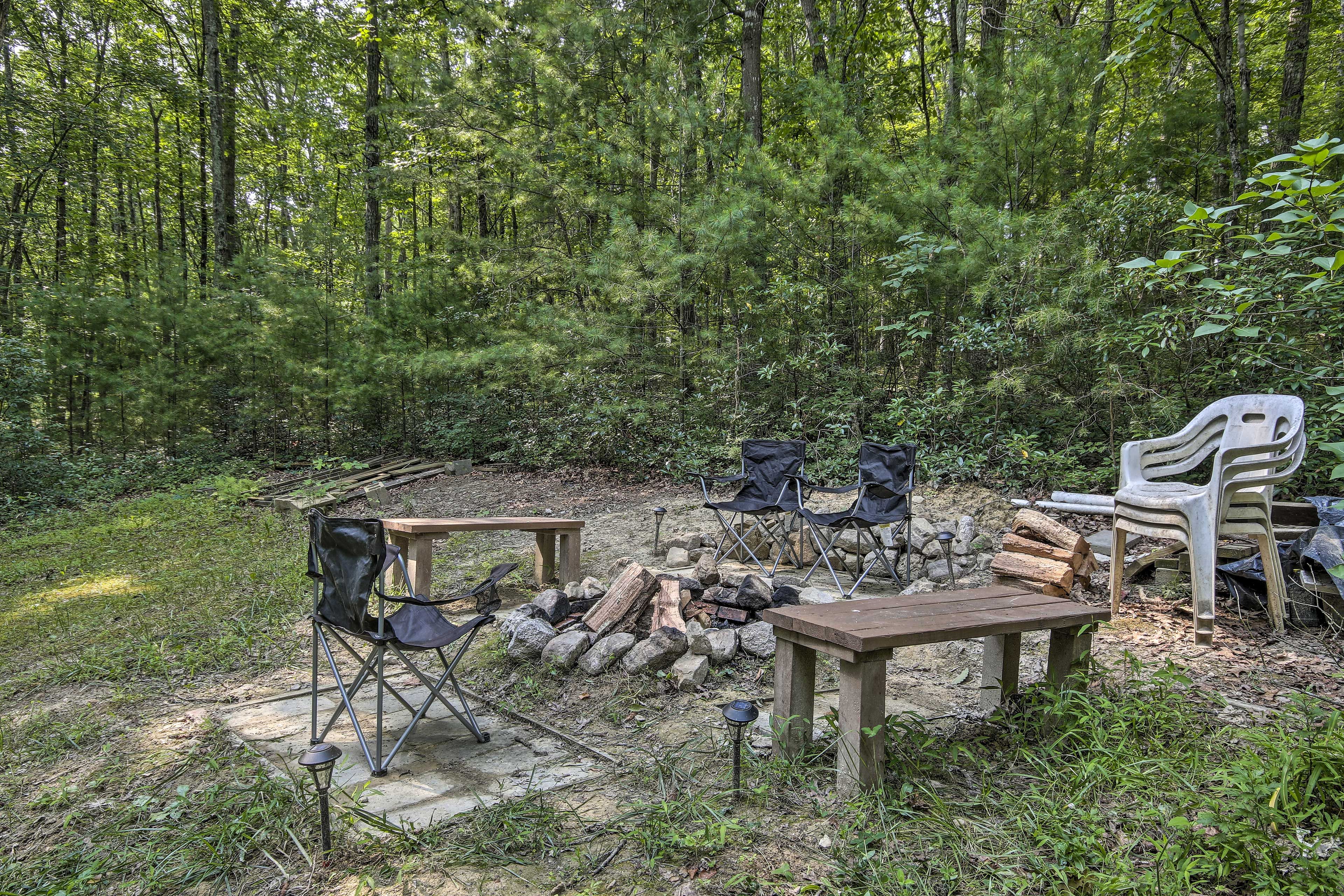 Private Yard | Wood-Burning Fire Pit