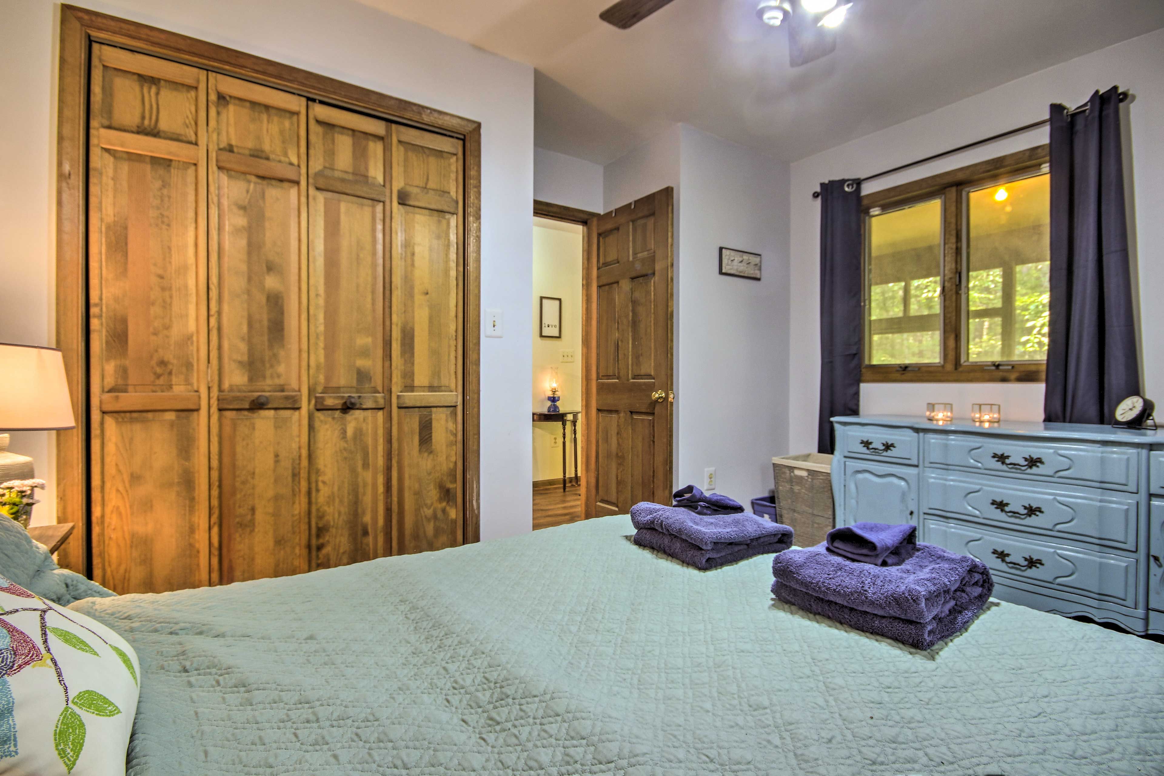 Bedroom 1 | Linens Provided
