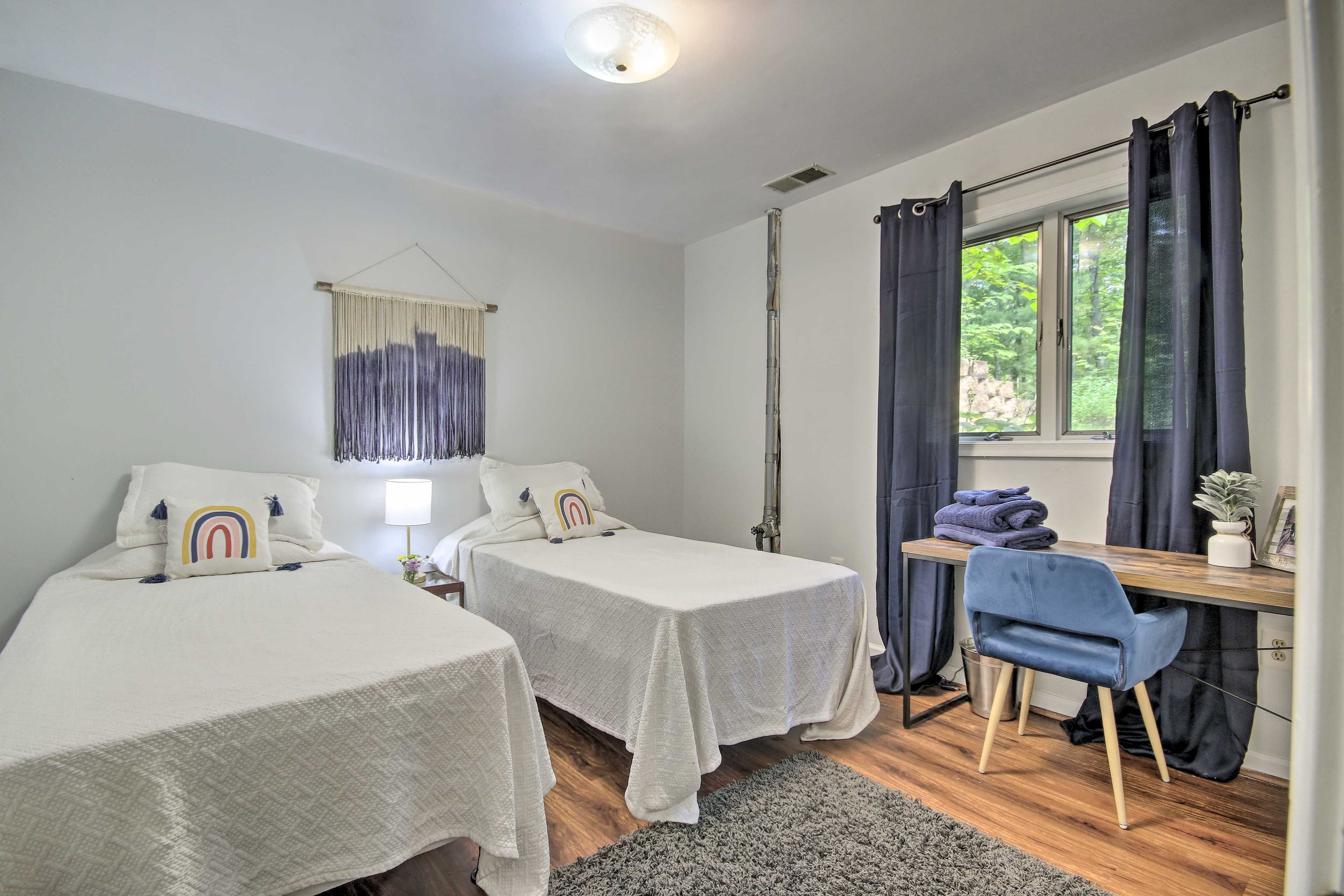Bedroom 3 | Main Floor | 2 Twin Beds
