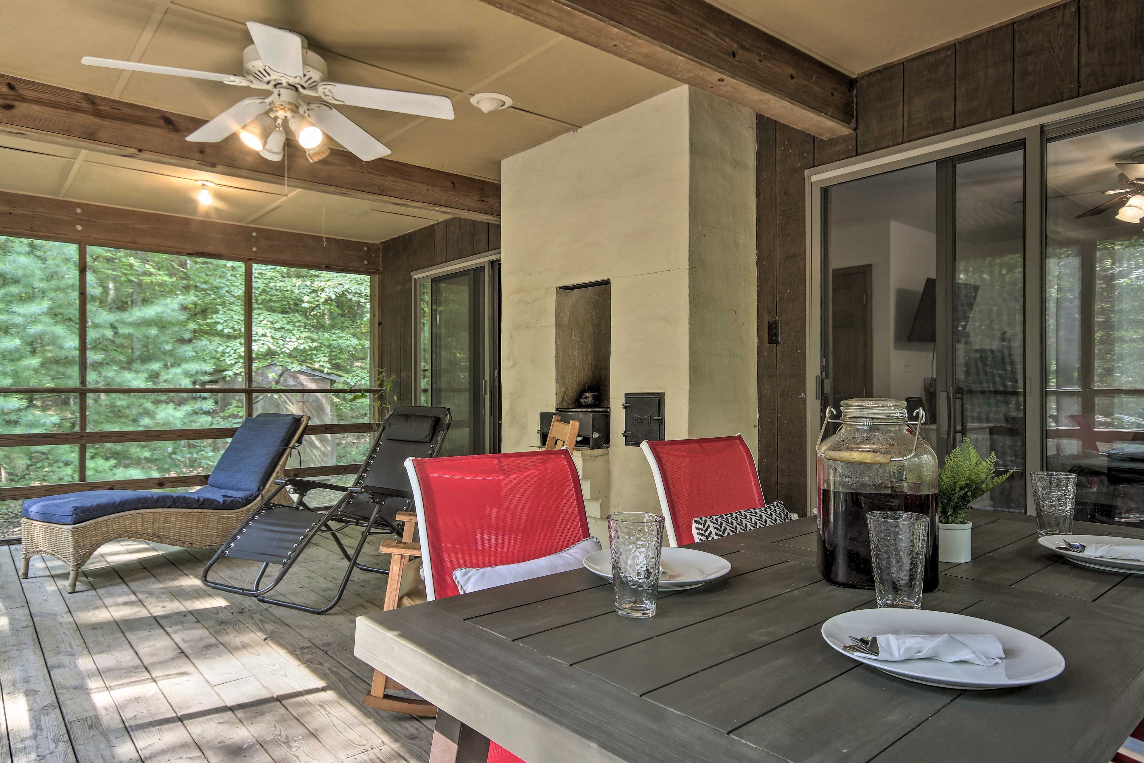 Screened-In Porch