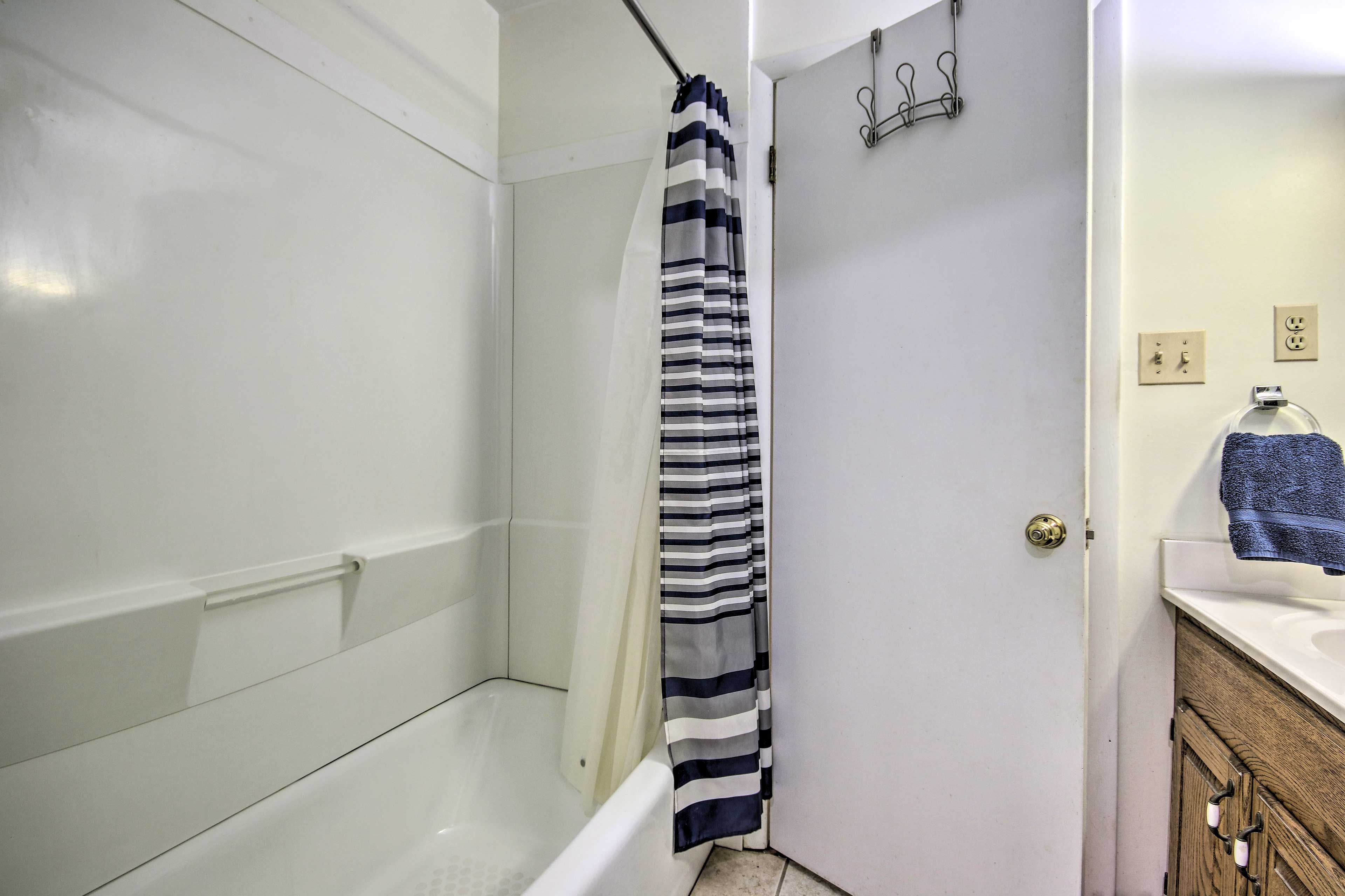 Bathroom | Towels Provided