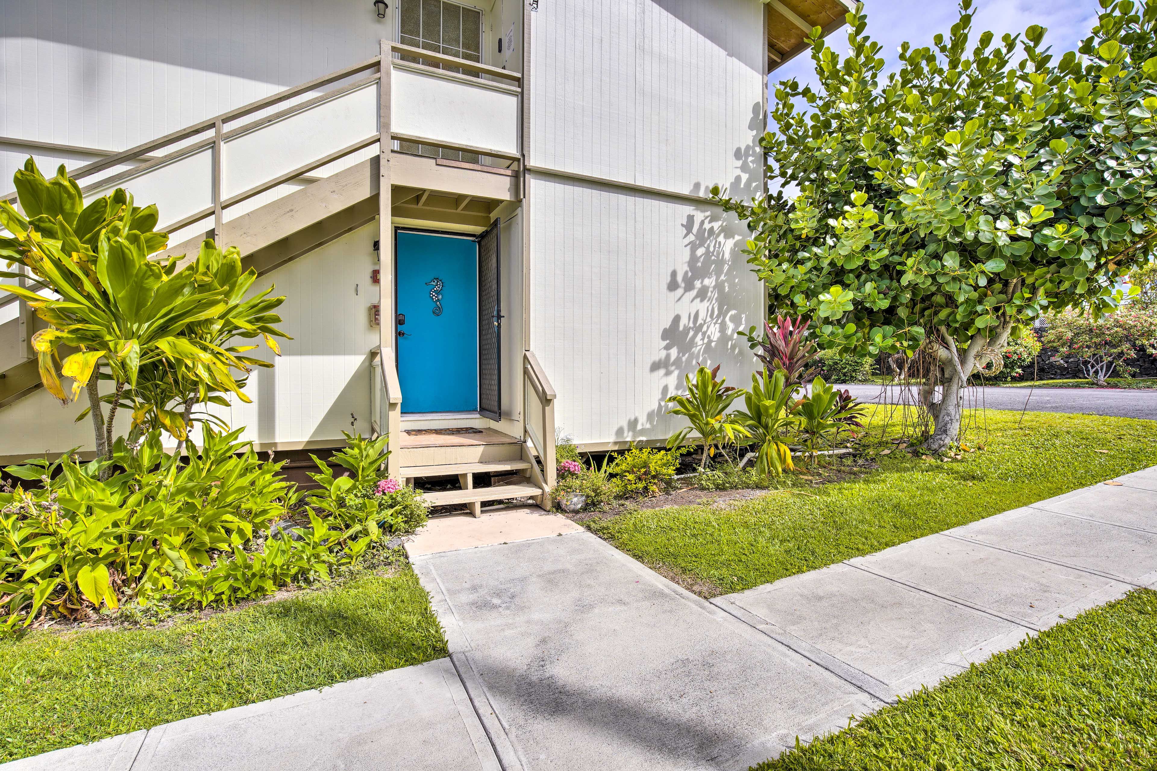 Front Entrance | Stairs Required