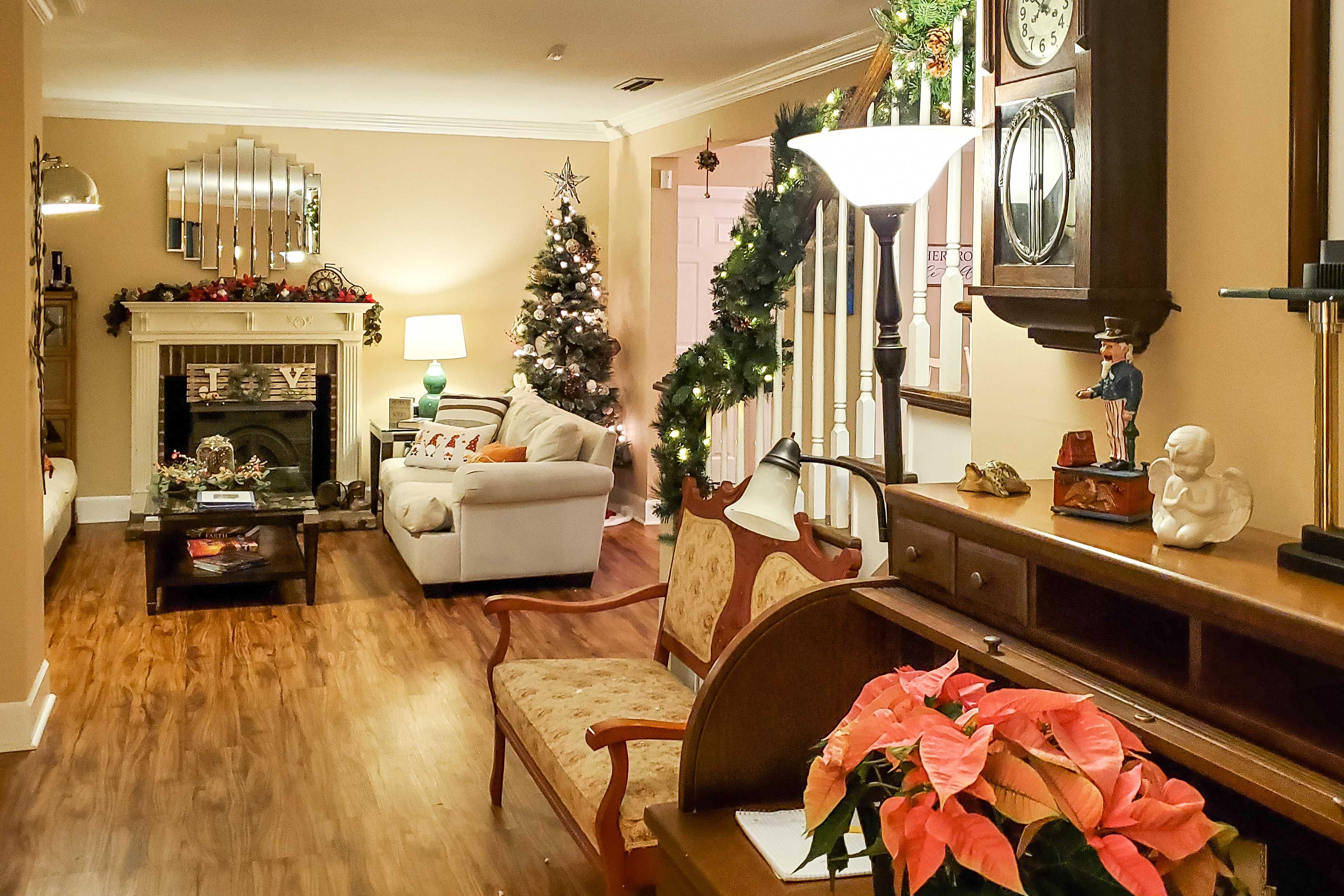 Sitting Room | Seasonal Decor
